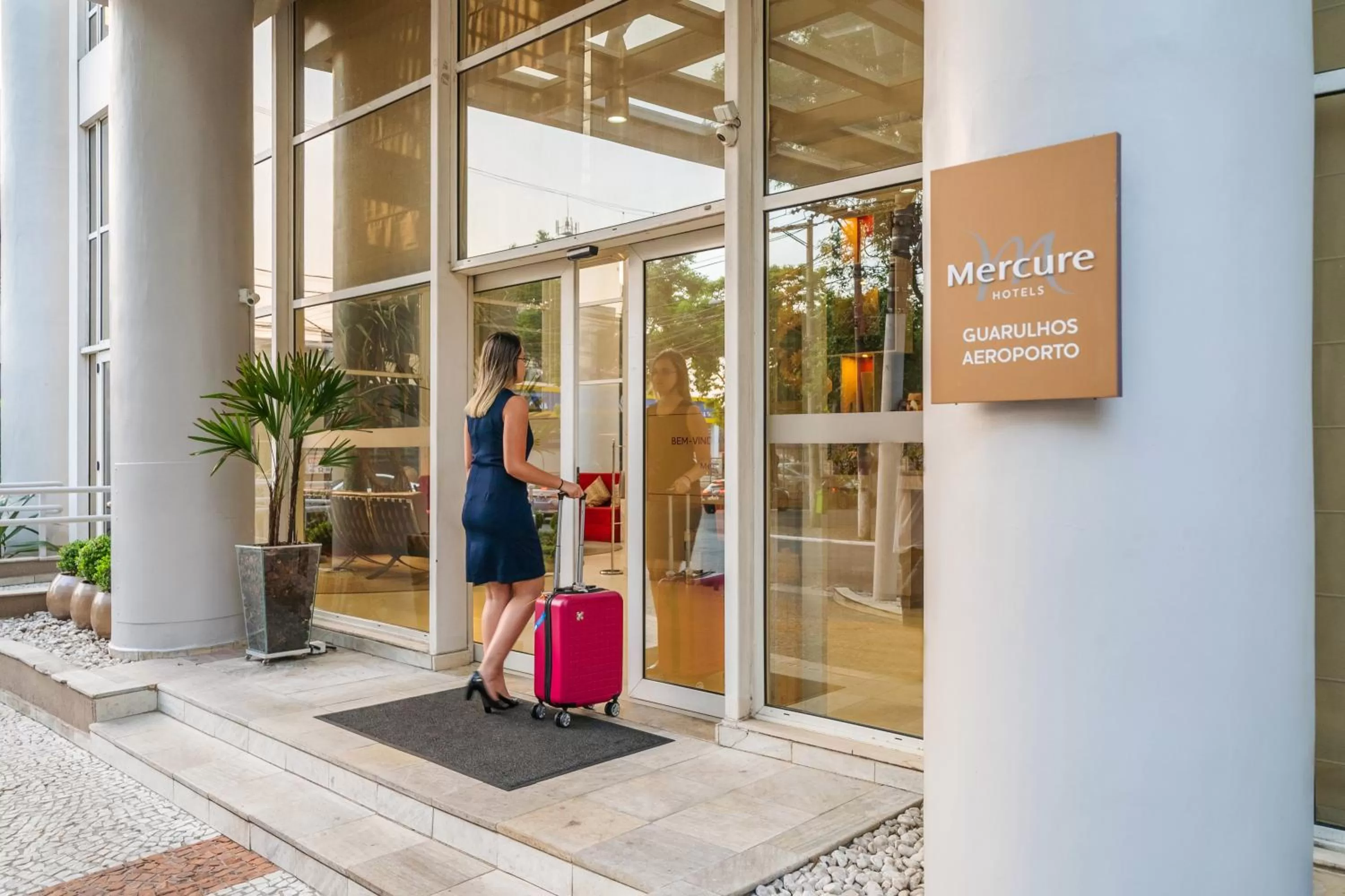 Facade/entrance in Mercure Guarulhos Aeroporto