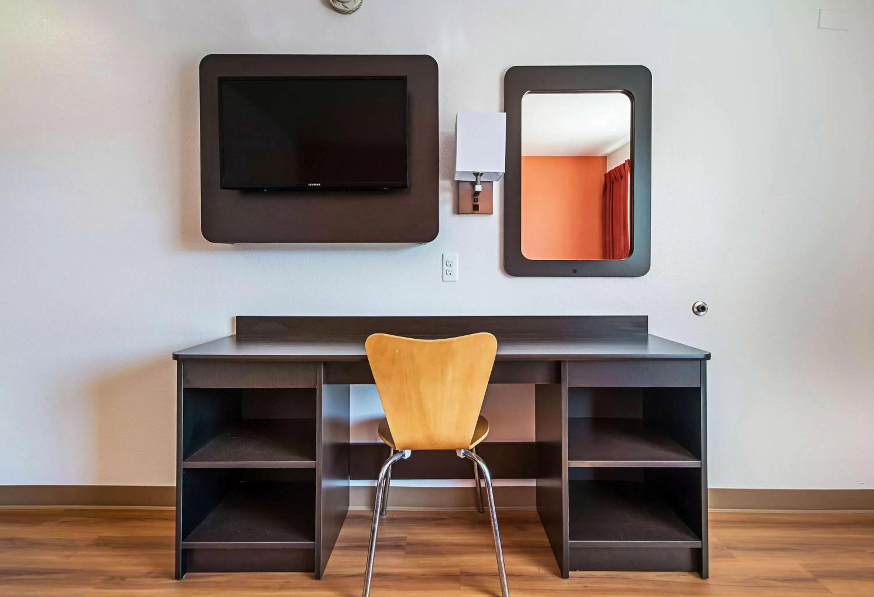 Photo of the whole room in Motel 6-Corpus Christi, TX - Northwest