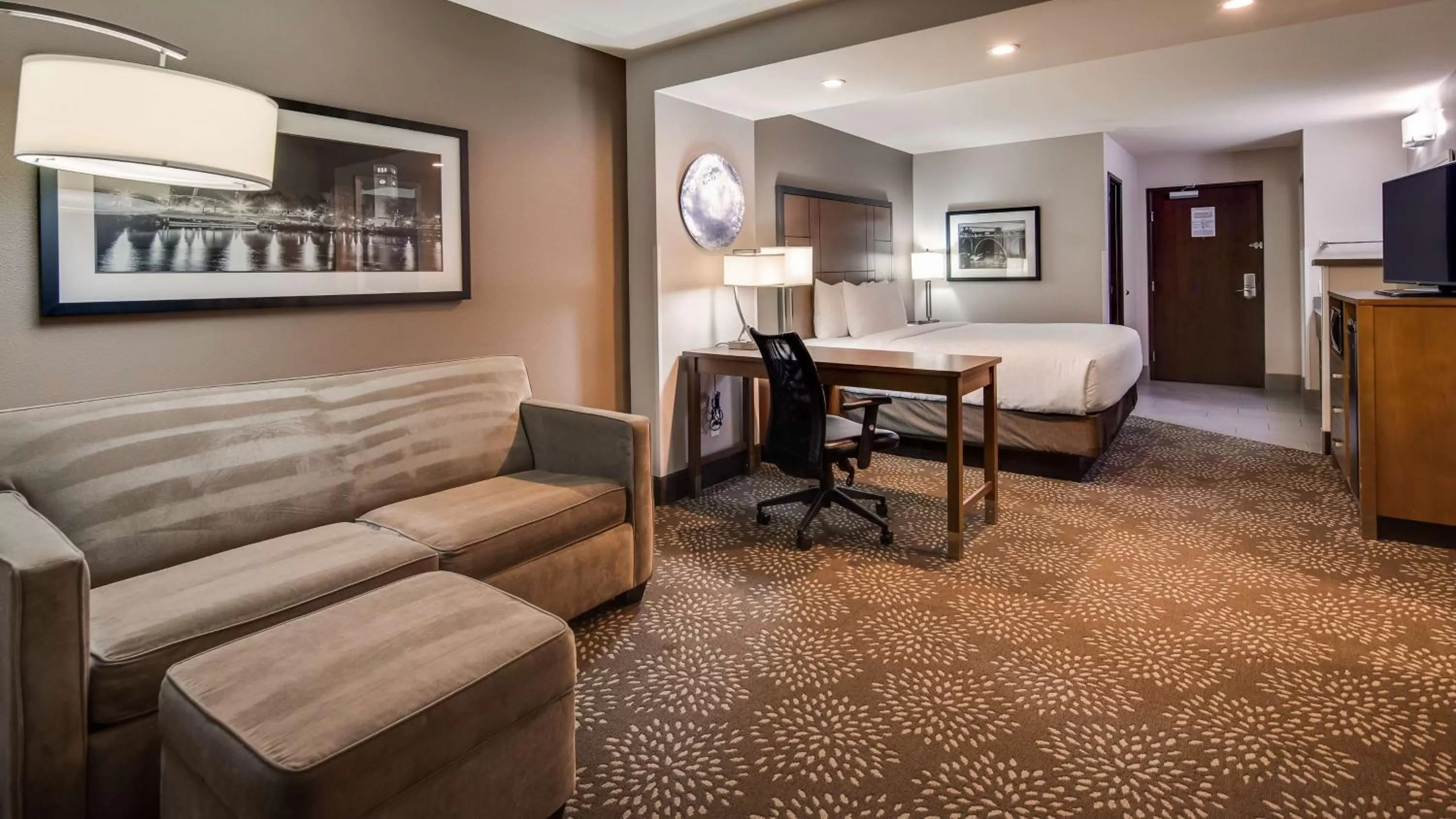 Photo of the whole room in Best Western Plus Spokane North