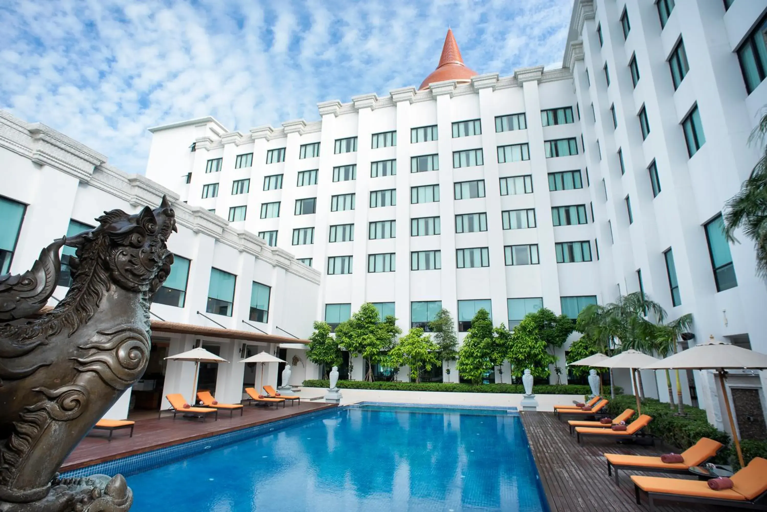 Deluxe Double or Twin Room with Pool View in Mida Grande Hotel Dhavaravati Nakhon Pathom Deluxe Double or Twin Room with Pool View in Mida Grande Hotel Dhavaravati Nakhon Pathom