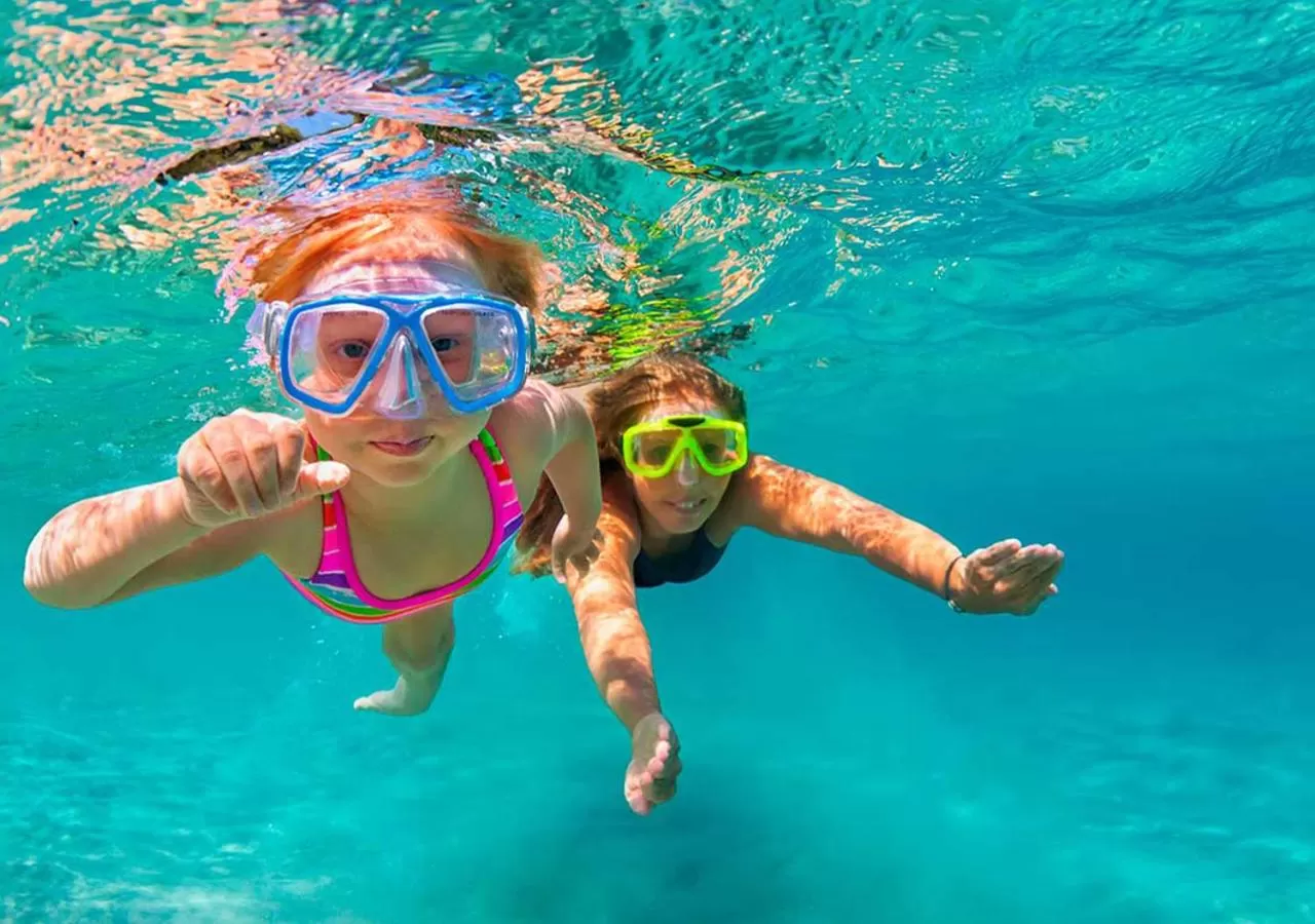 People in Hotel Ponta Verde Maceió