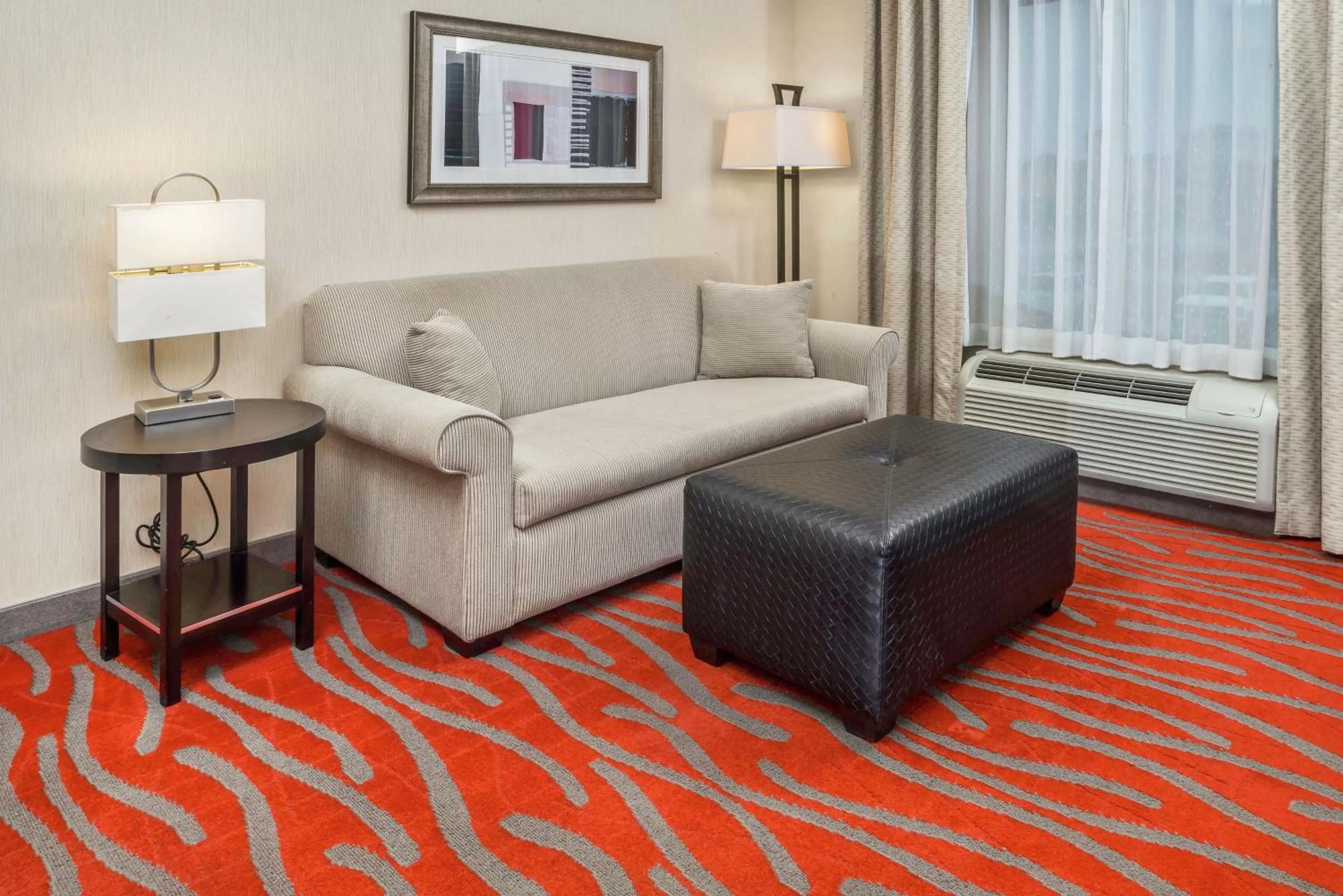 Living room in Hampton Inn and Suites Tulsa/Catoosa