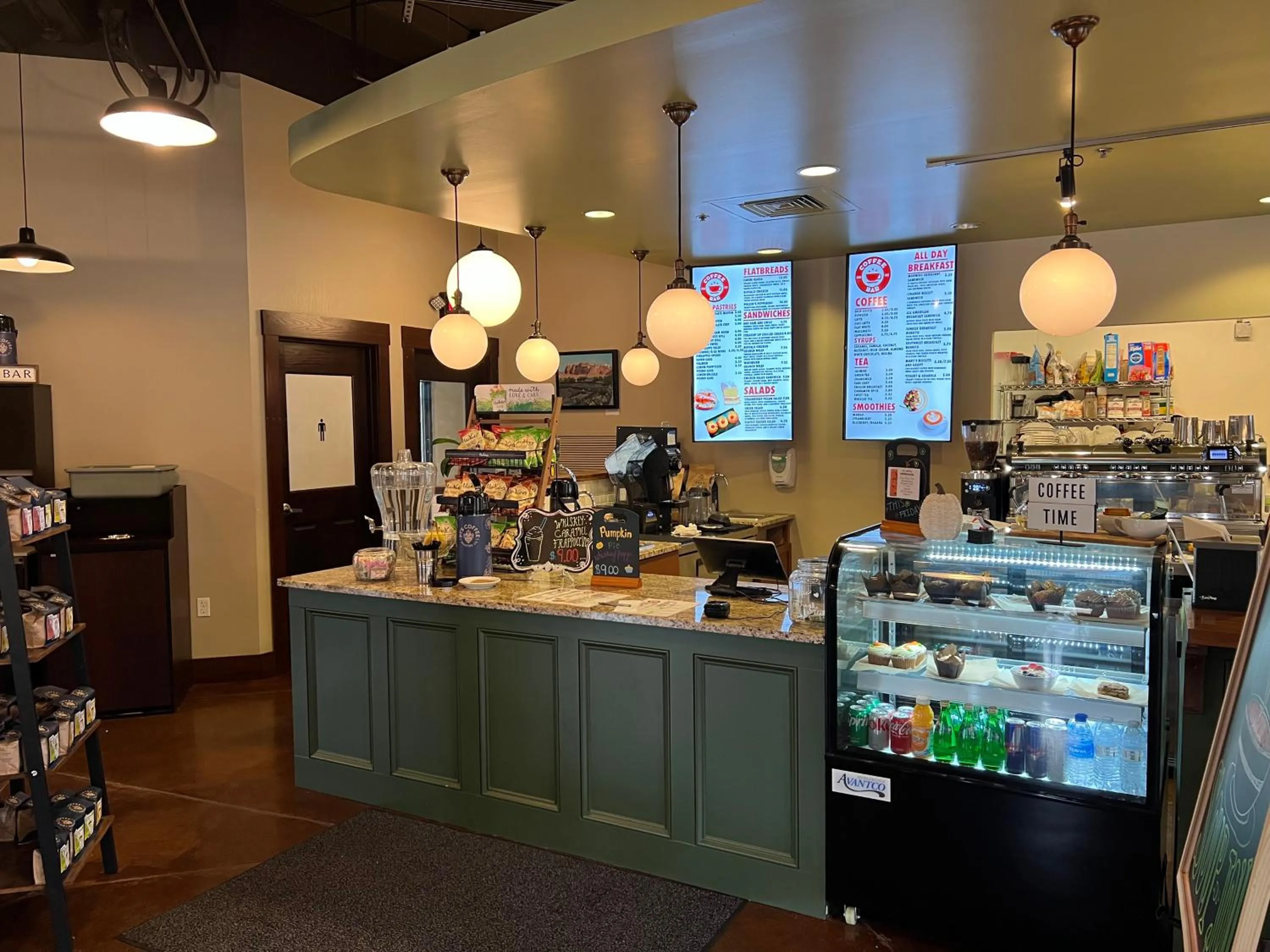 Restaurant/places to eat in WASHBURN HOTEL SUITES