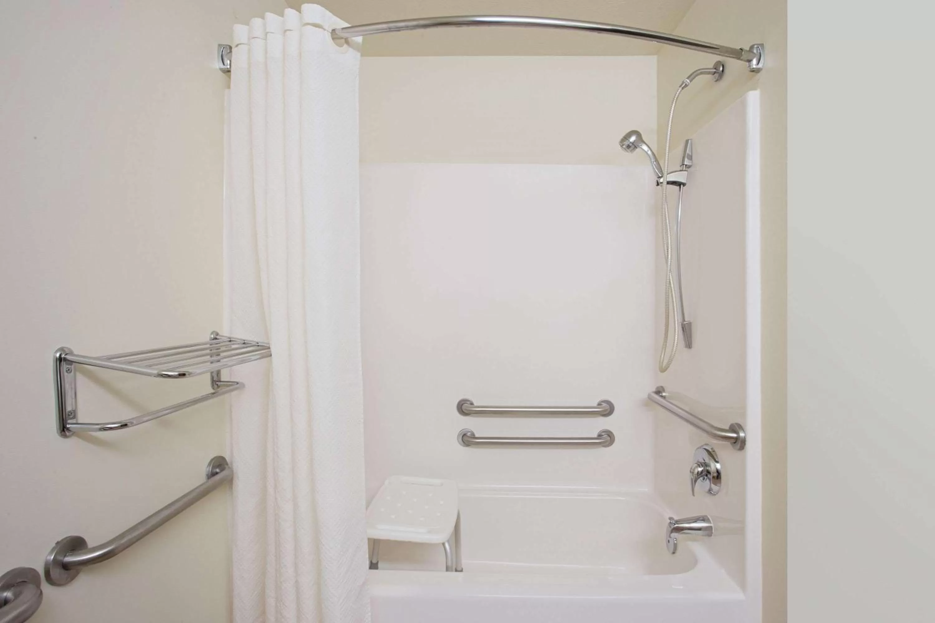 Bathroom in Microtel Inn & Suites by Wyndham Holland