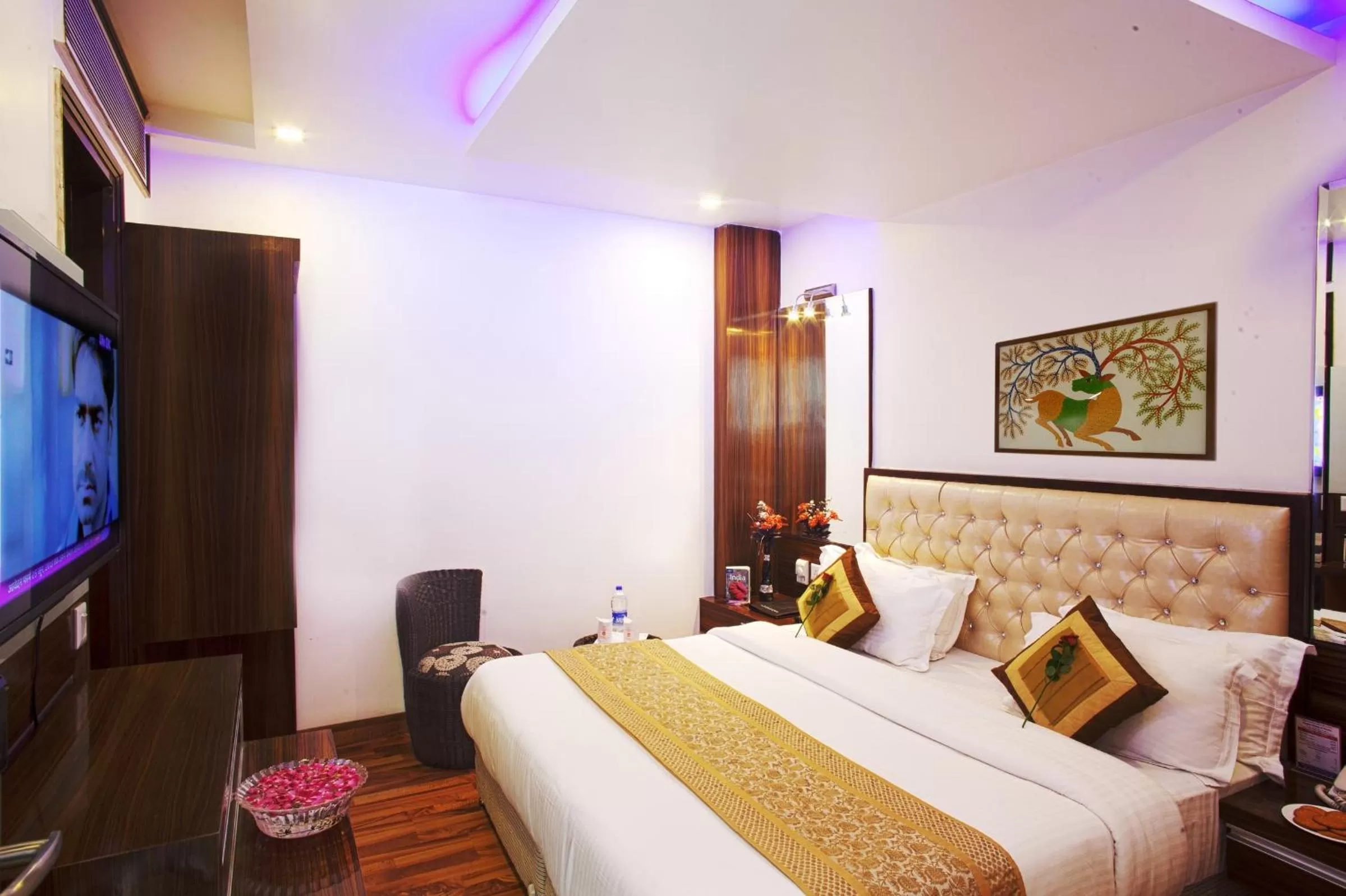 Bed in Hotel Delhi 55 -City Center