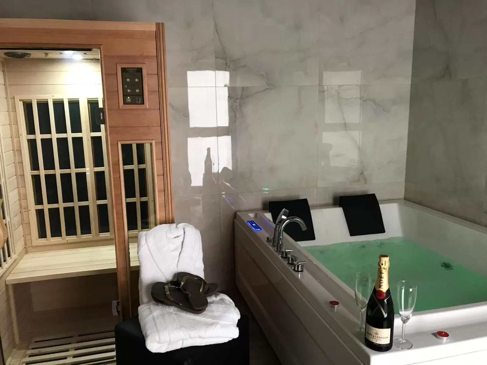 Hot Tub in Villa Elisio Hotel & Spa