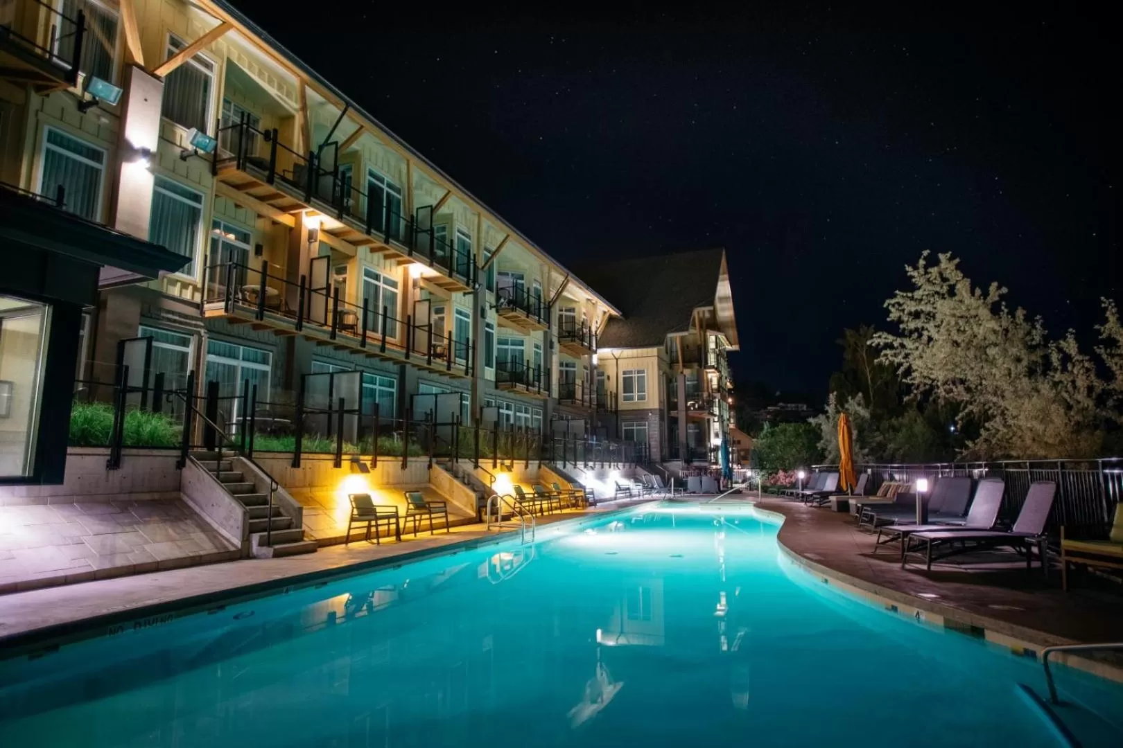 Property building in Summerland Waterfront Resort & Spa