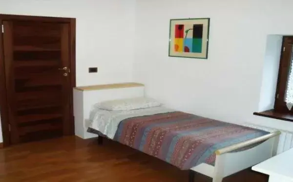 Standard Twin Room with Shared Bathroom in Rosa Dei Venti Standard Twin Room with Shared Bathroom in Rosa Dei Venti