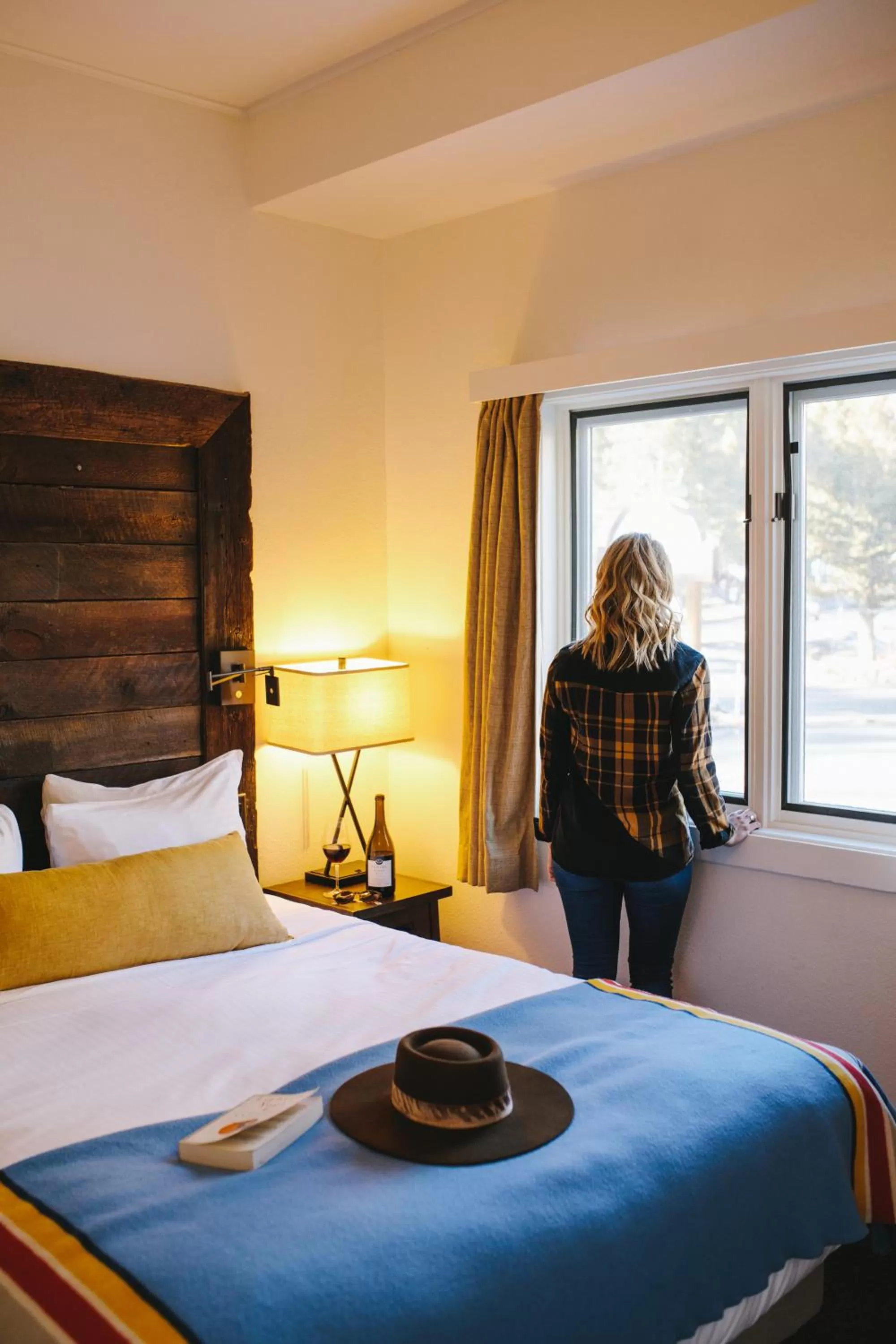 Bed in Sunnyside Resort and Lodge