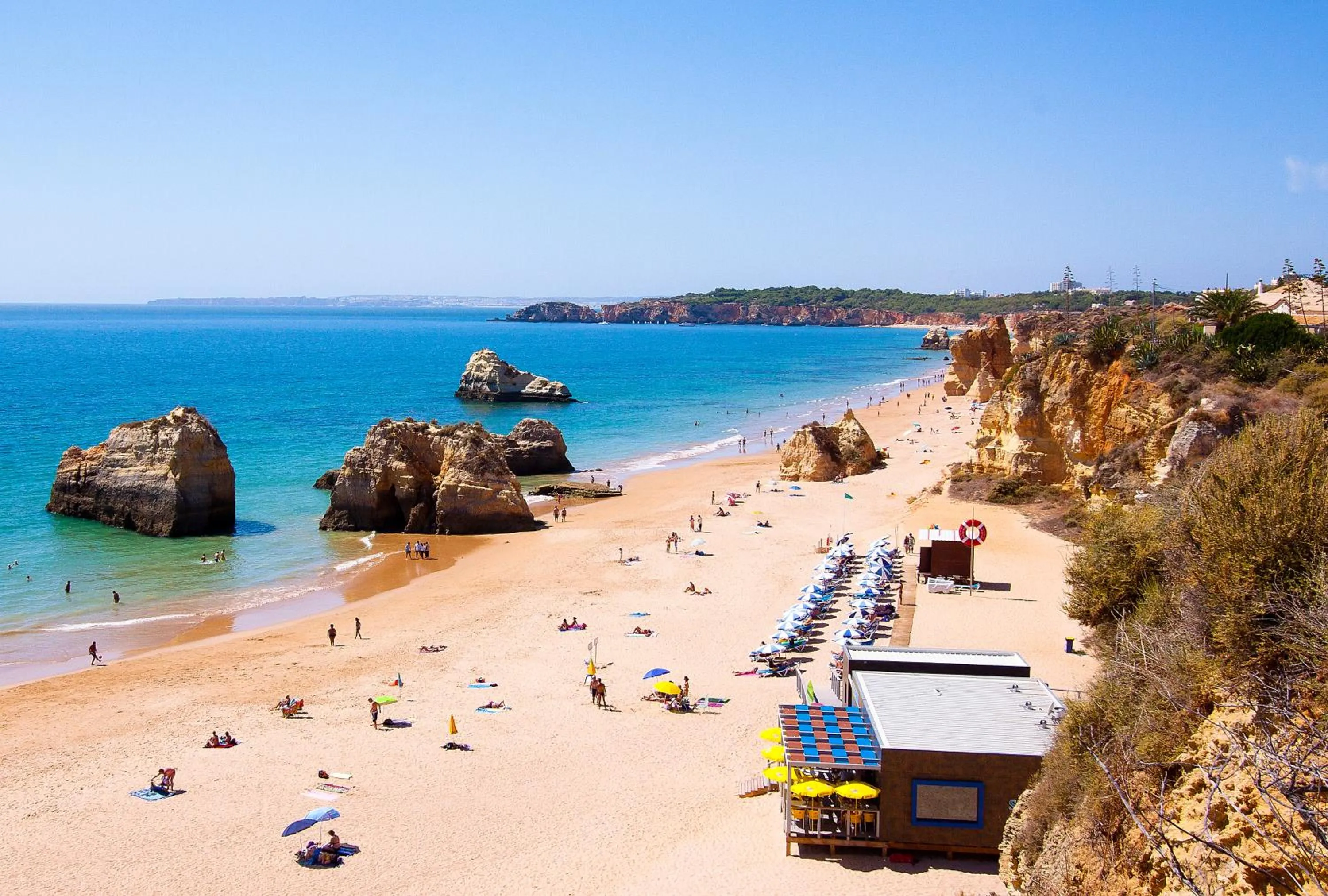 Beach in Mirachoro Portimao