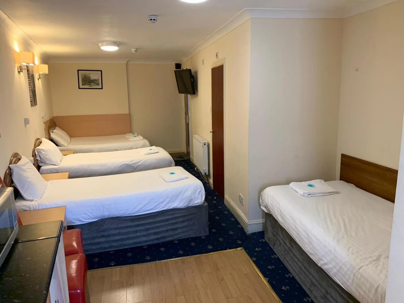 Bed in Twickenham Guest House