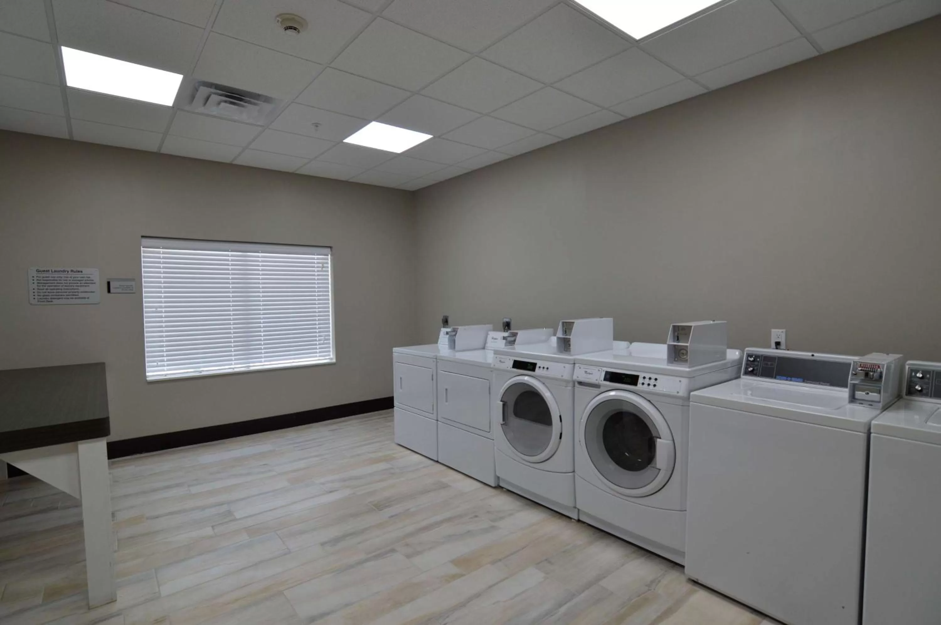 laundry in Best Western Plus Pasadena Inn & Suites