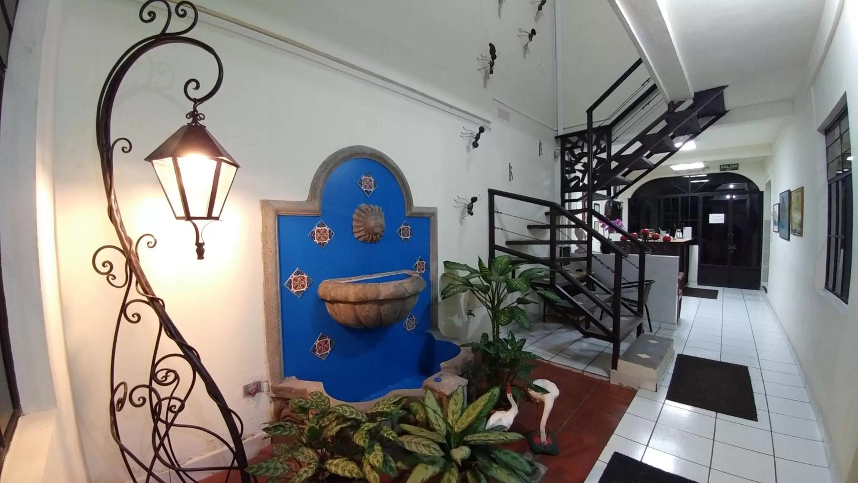 People in Hotel Armonía Hostal