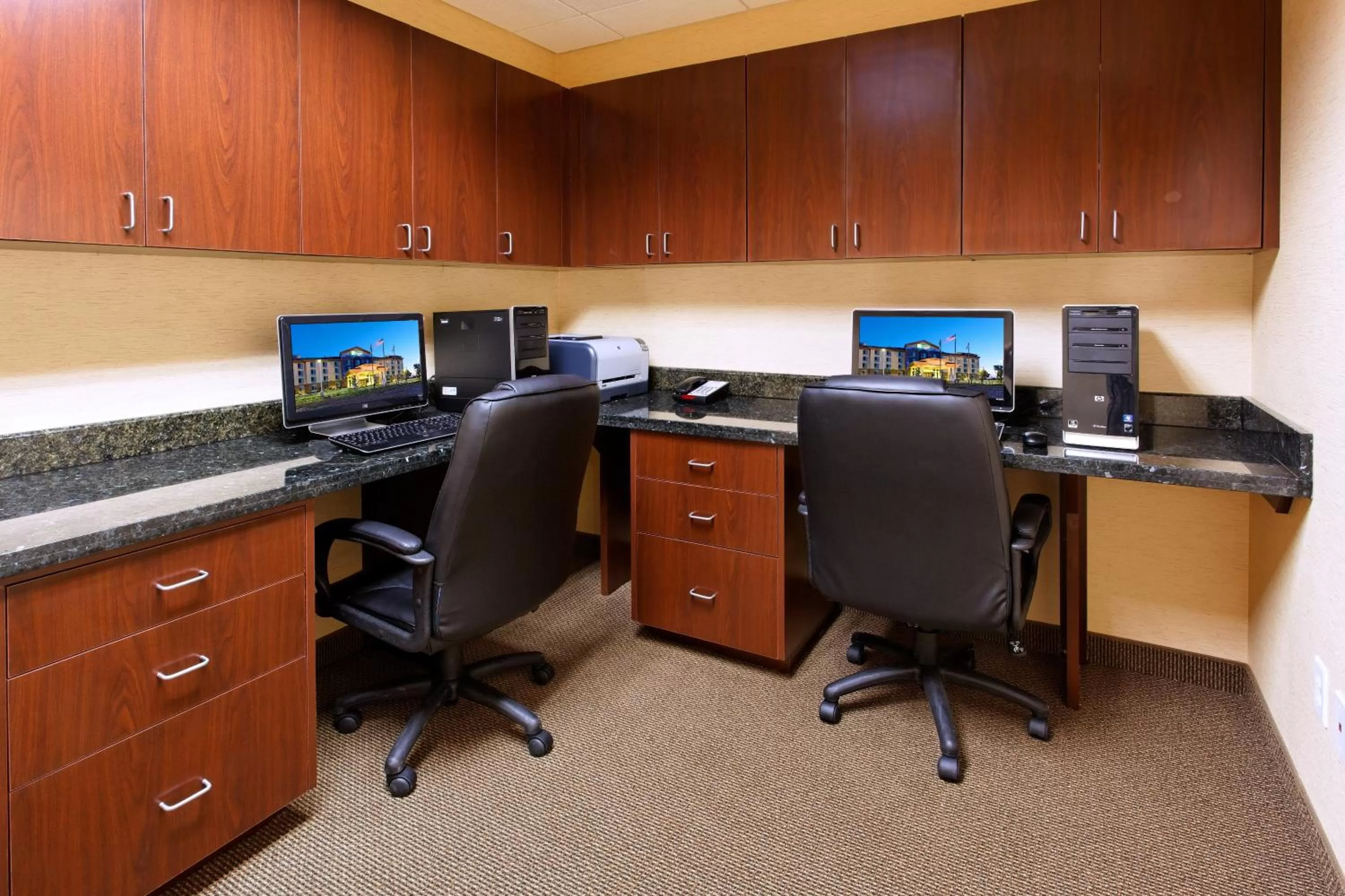 Other in Holiday Inn Express Fresno Northwest - Herndon by IHG