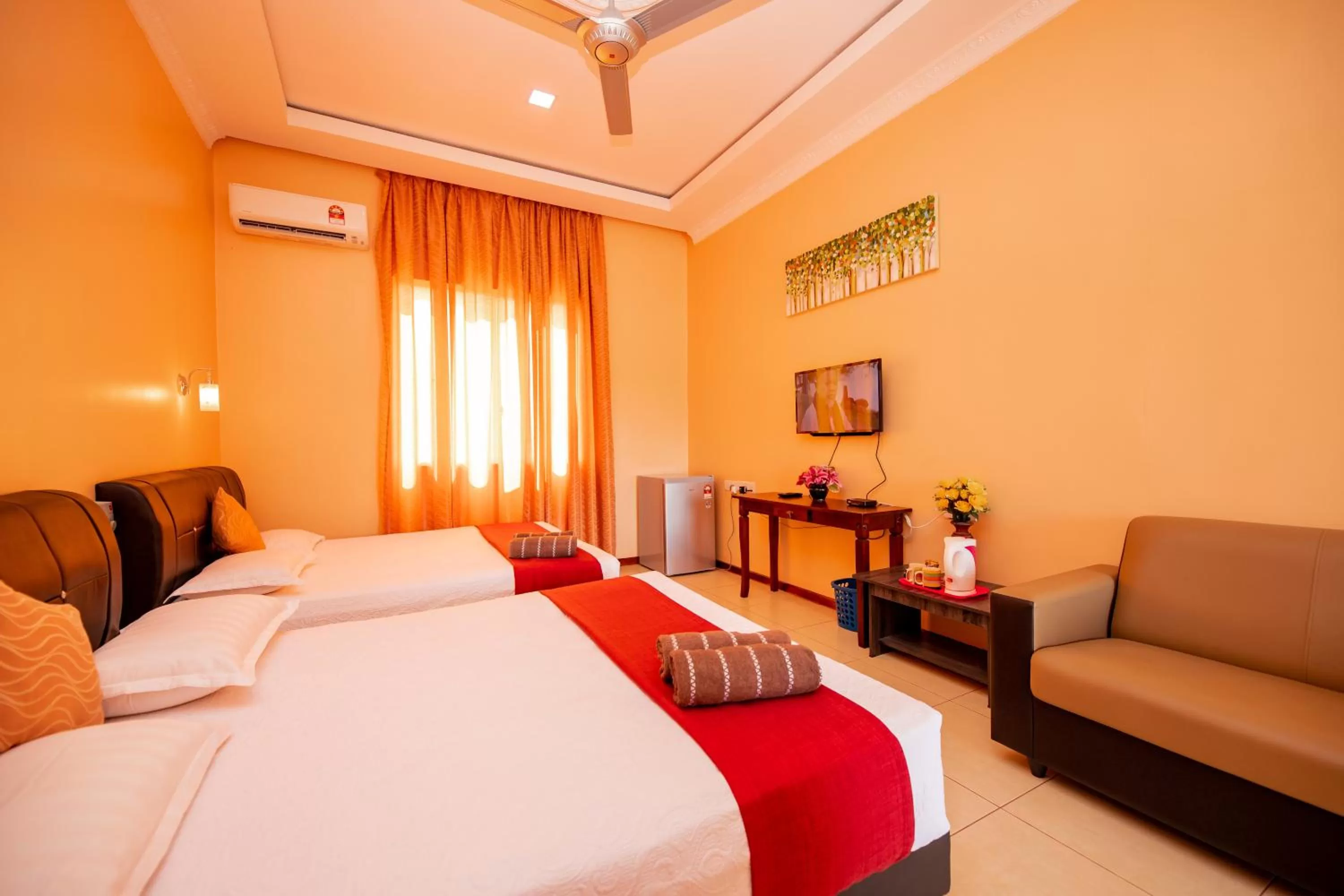 Photo of the whole room, Bed in D’ Village Cottage