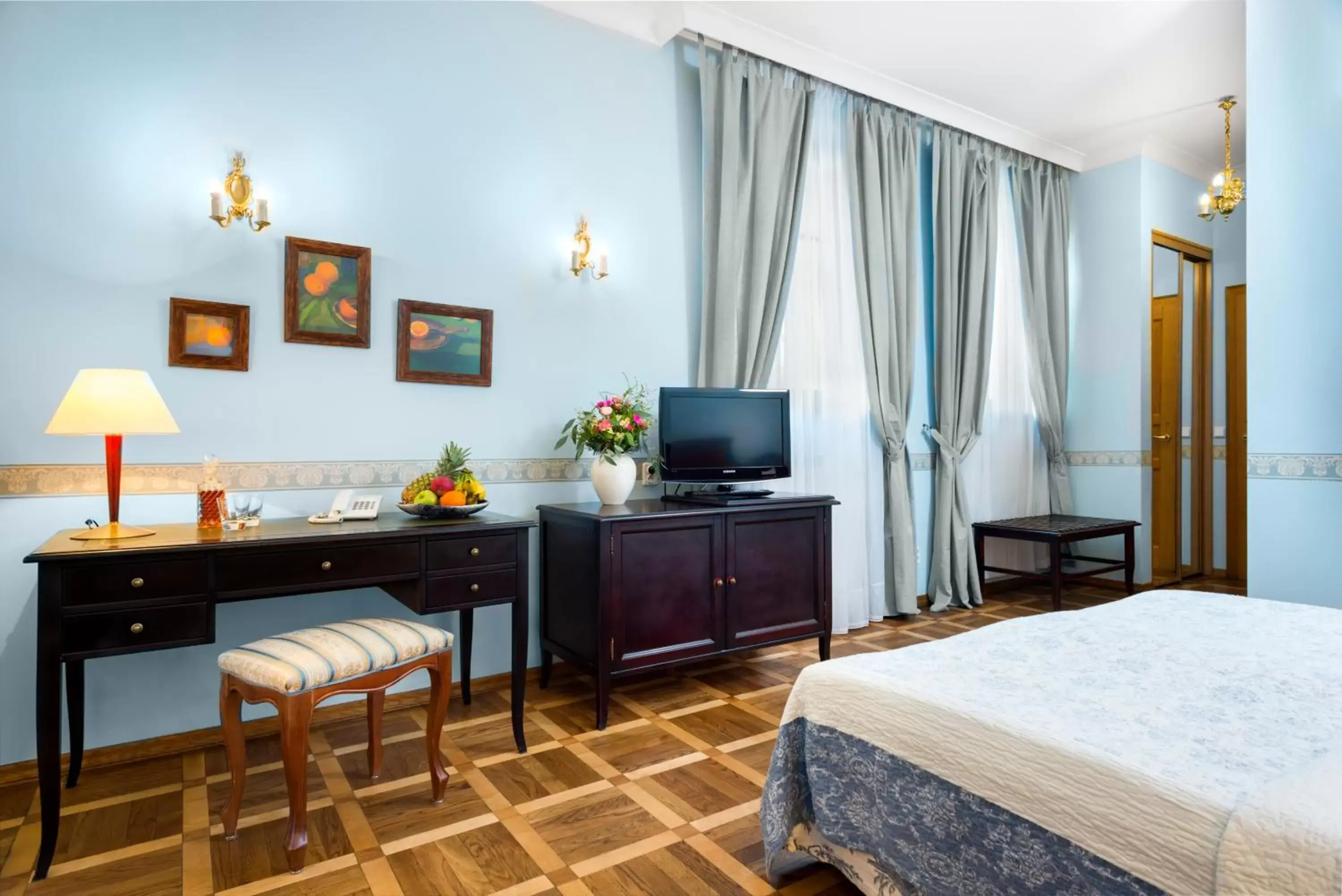 Superior Double Room in Hotel Maltański Superior Double Room in Hotel Maltański