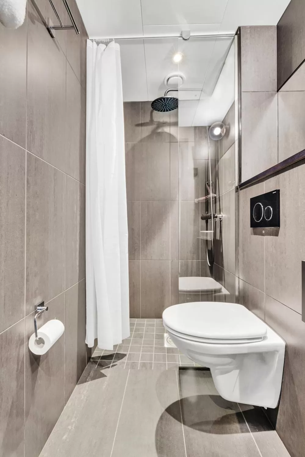 Shower in Forenom Aparthotel Oslo