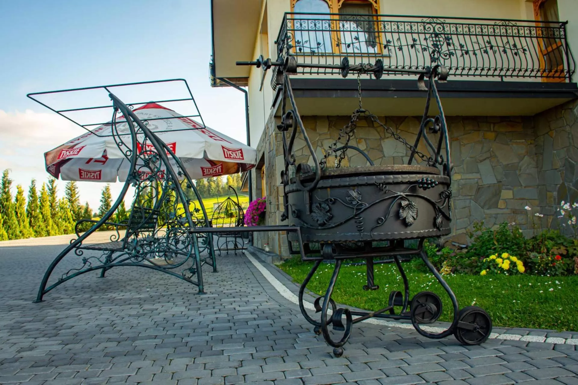 BBQ facilities in Podhalanski Dworek z Jacuzzi