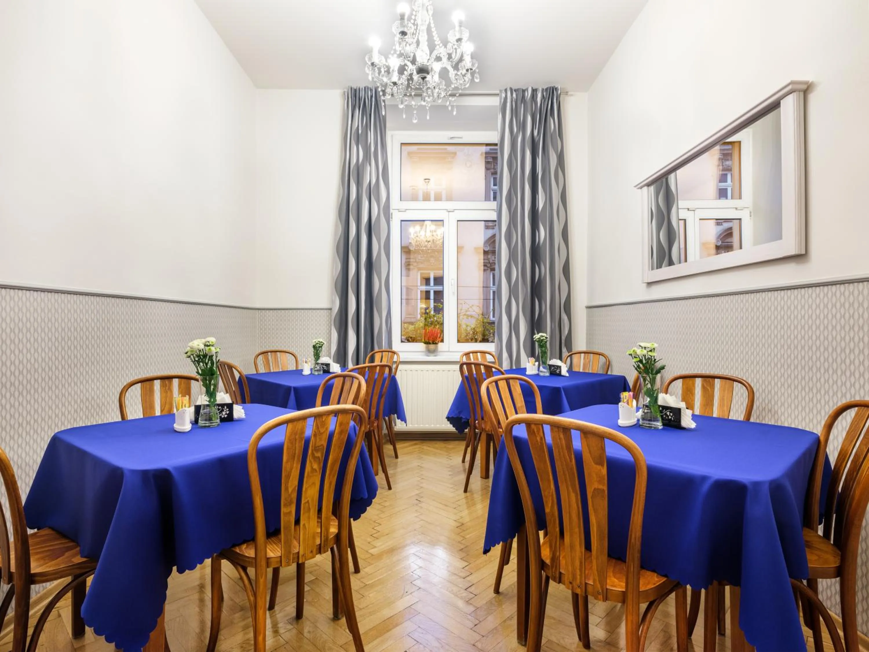 Breakfast in Kosmopolita Apartments