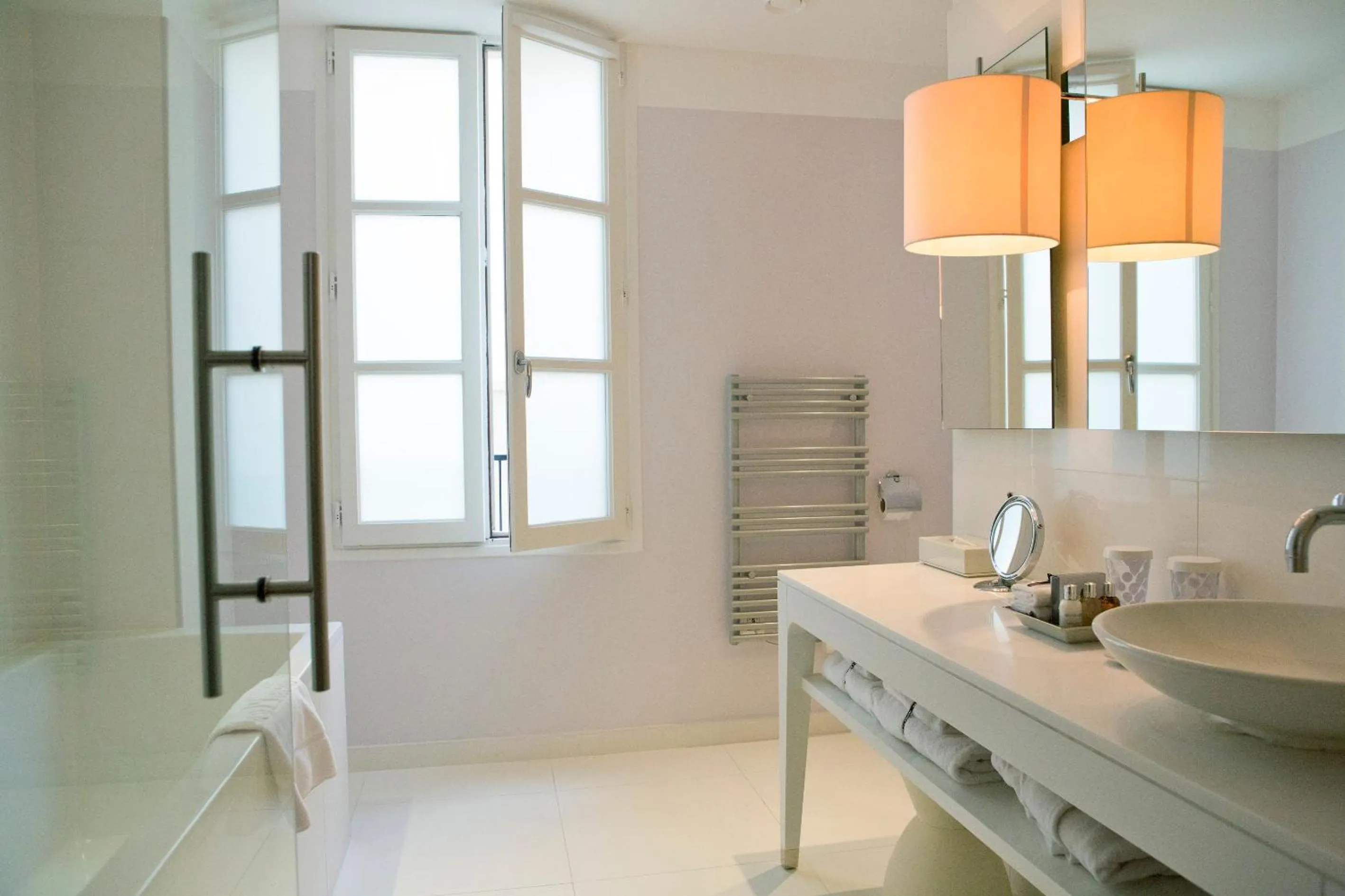 Bathroom in Hotel Le Placide Saint-Germain Des Prés