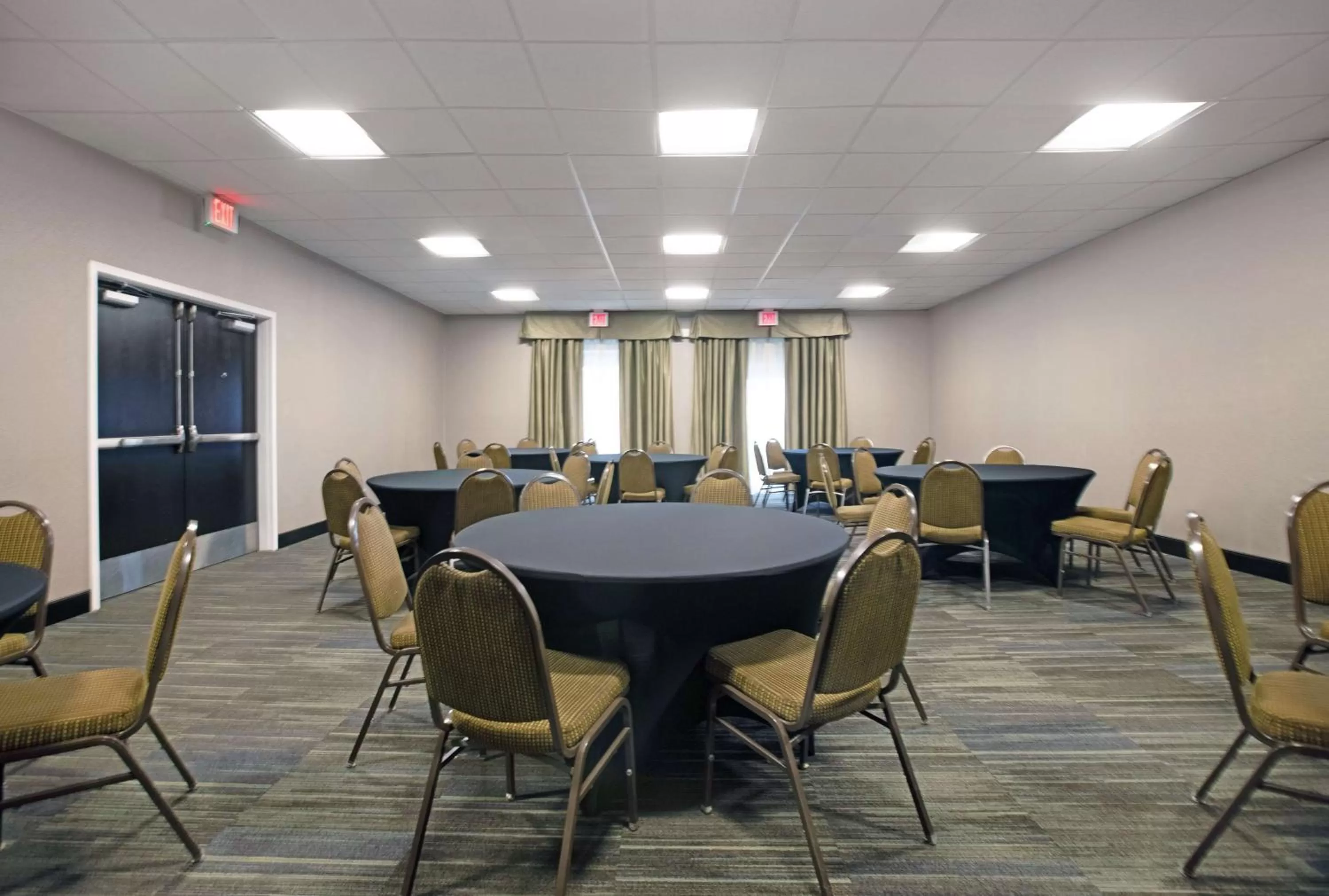Meeting/conference room in Homewood Suites Charlotte Ayrsley