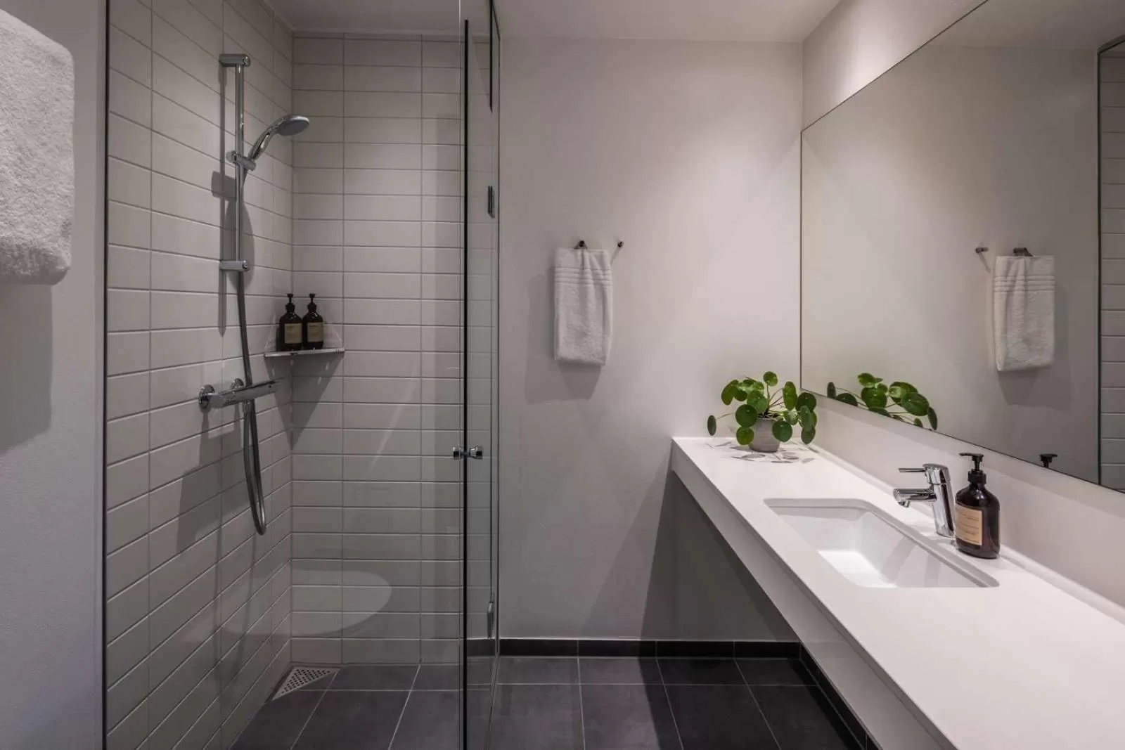 Bathroom in Peak 12 Hotel