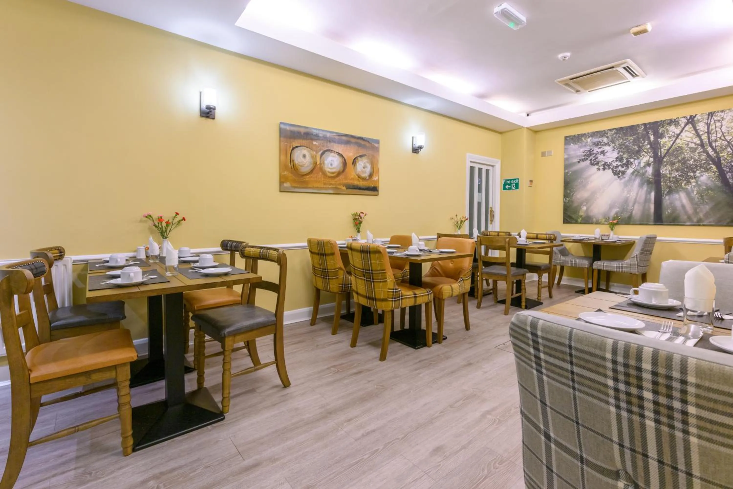 Restaurant/places to eat in Brunel Hotel