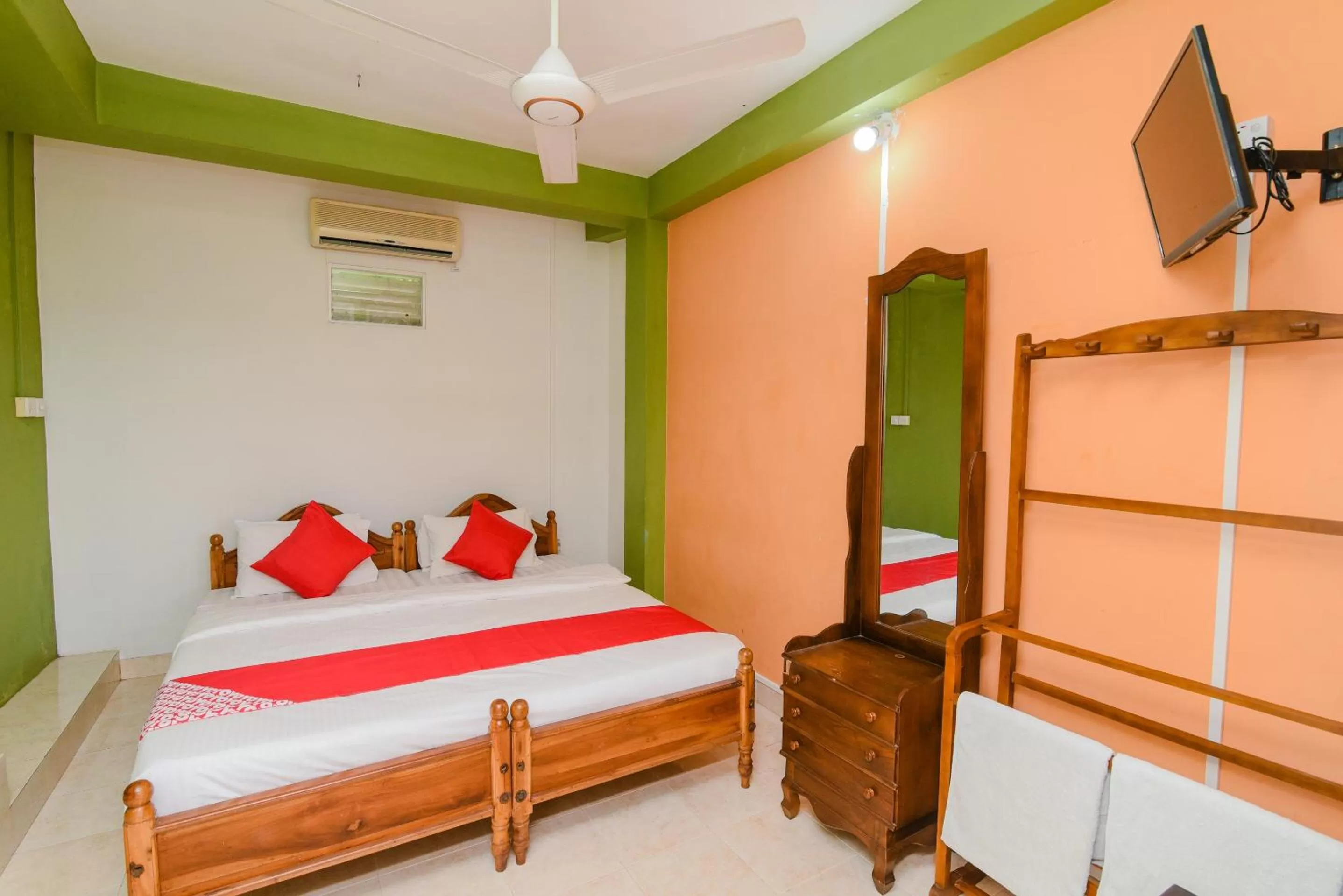 Bedroom, Bed in Blue Haven Guest House