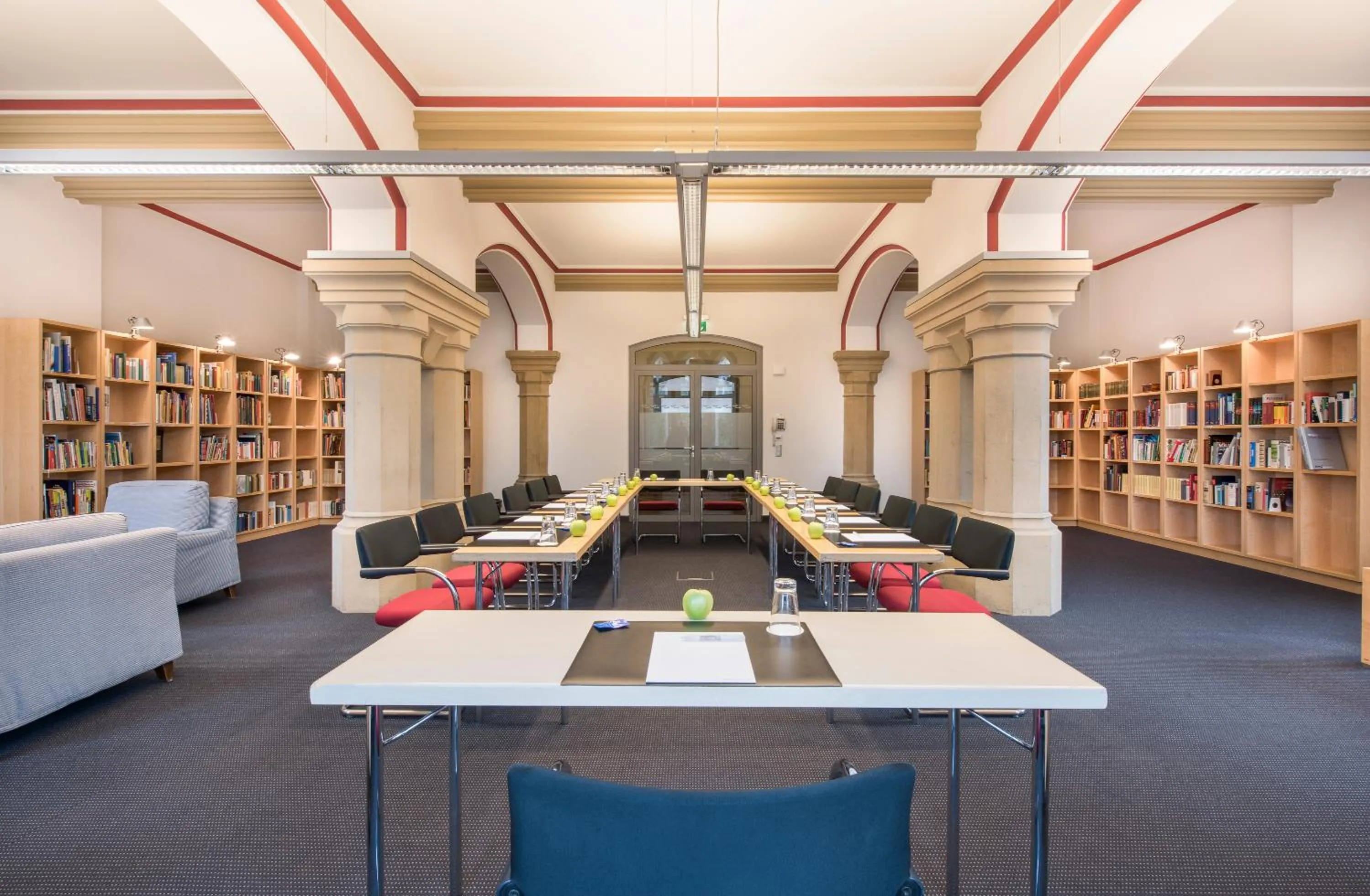 Business facilities in Collegium Leoninum