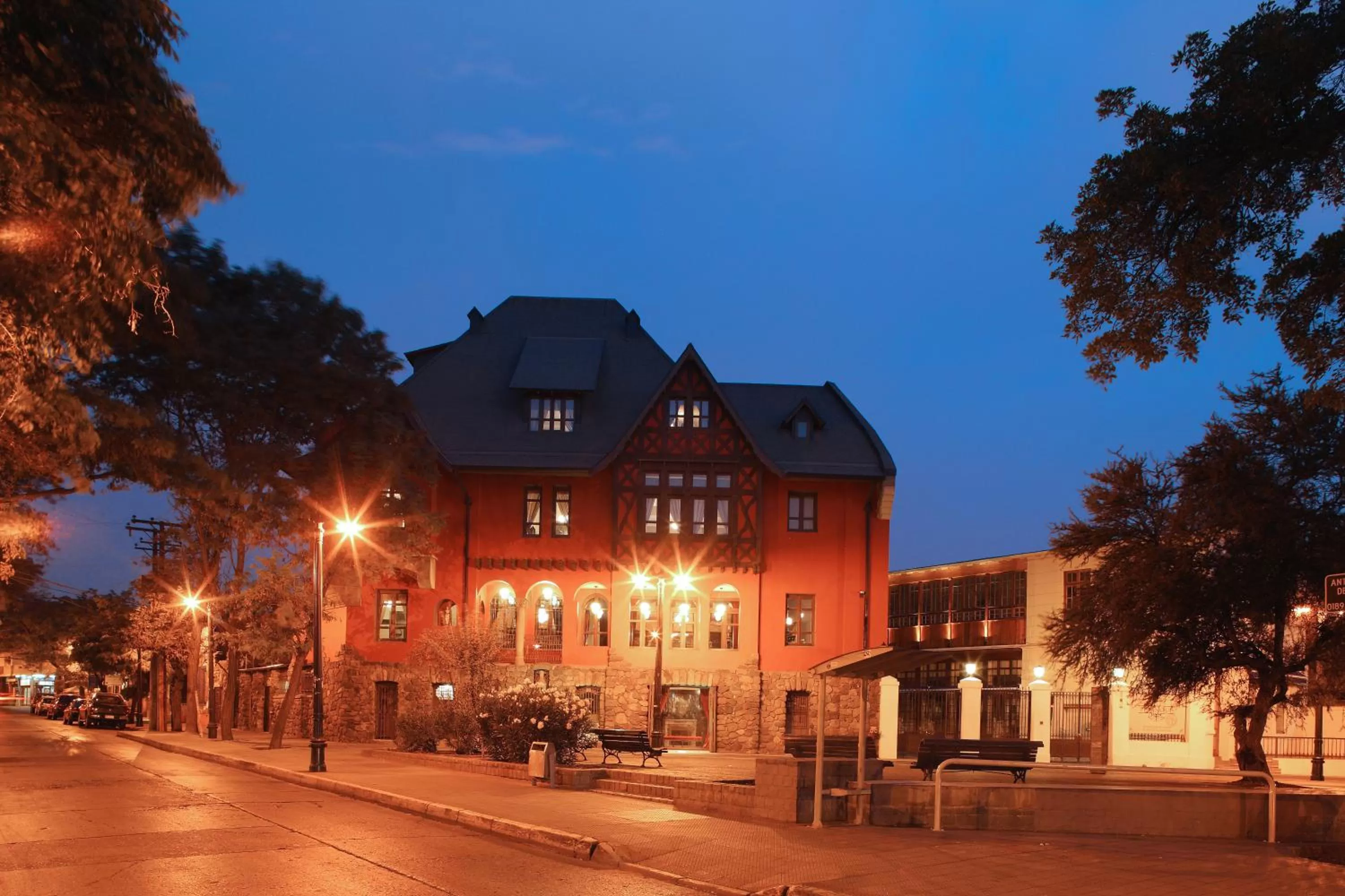 Property building in Hotel Boutique Castillo Rojo