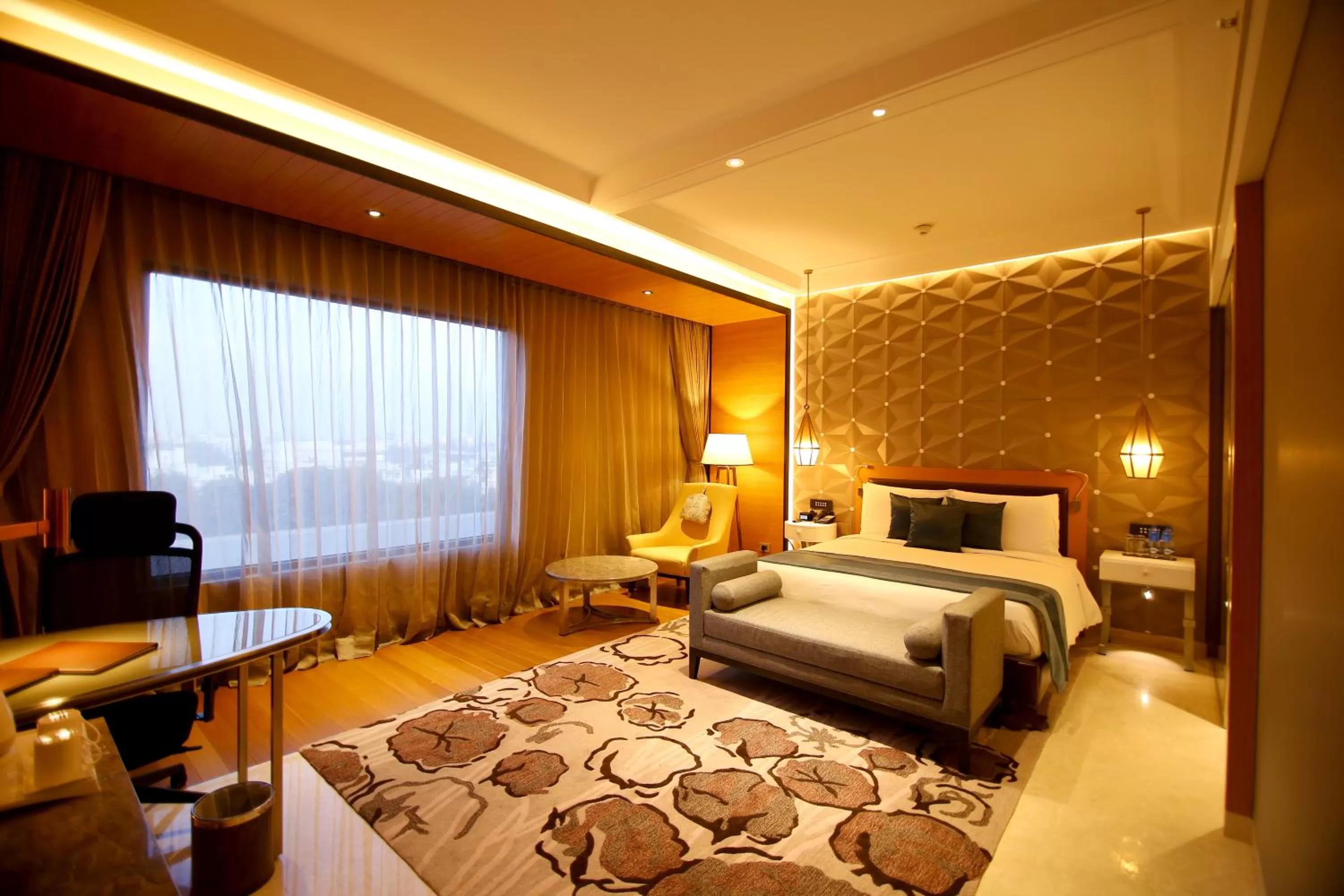 Bedroom, Bed in Radisson Blu Coimbatore