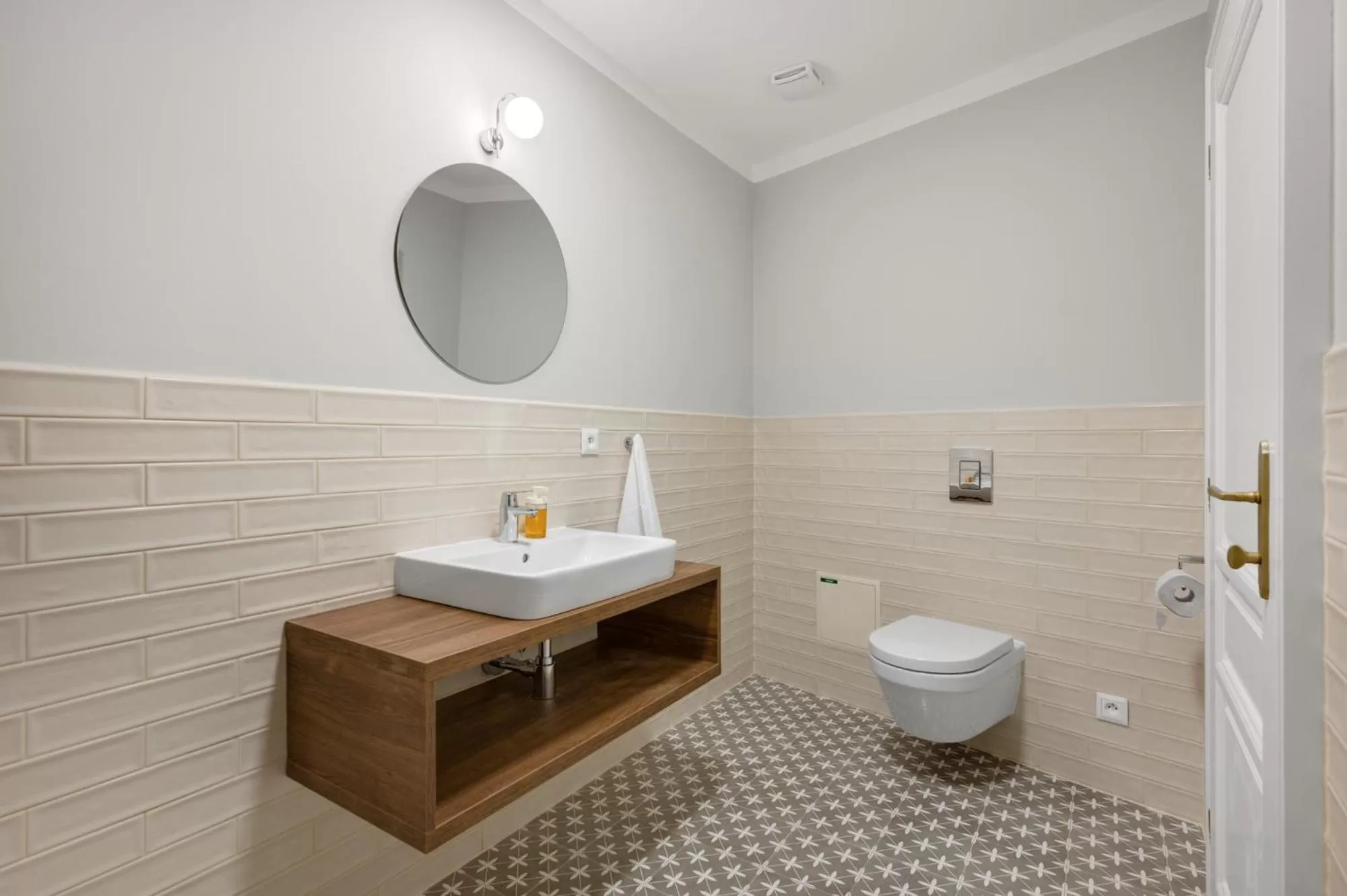 Toilet in Palace Apartments