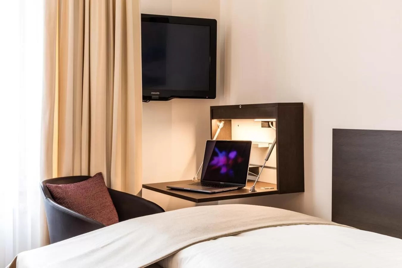 Decorative detail, Bed in Hotel Sandwirth