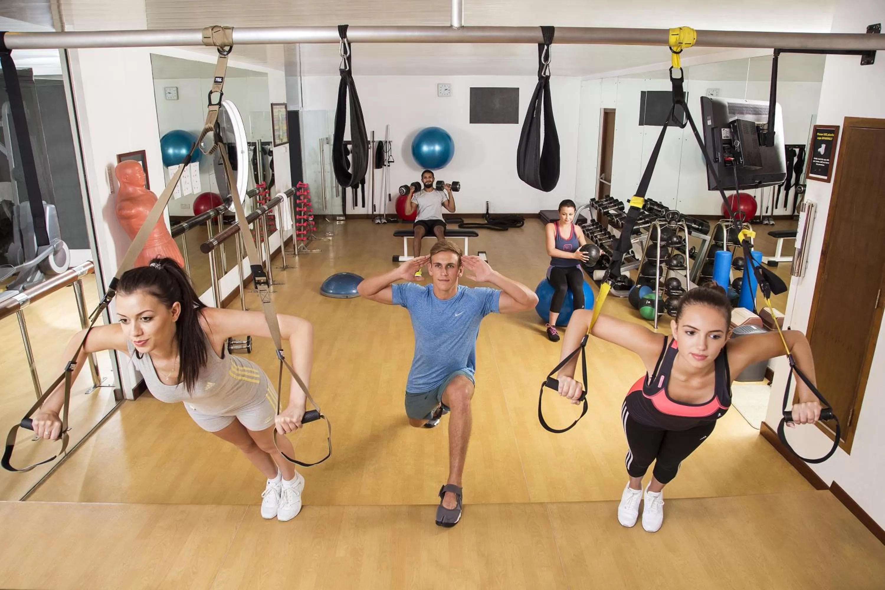 People in Cinnamon Grand Colombo