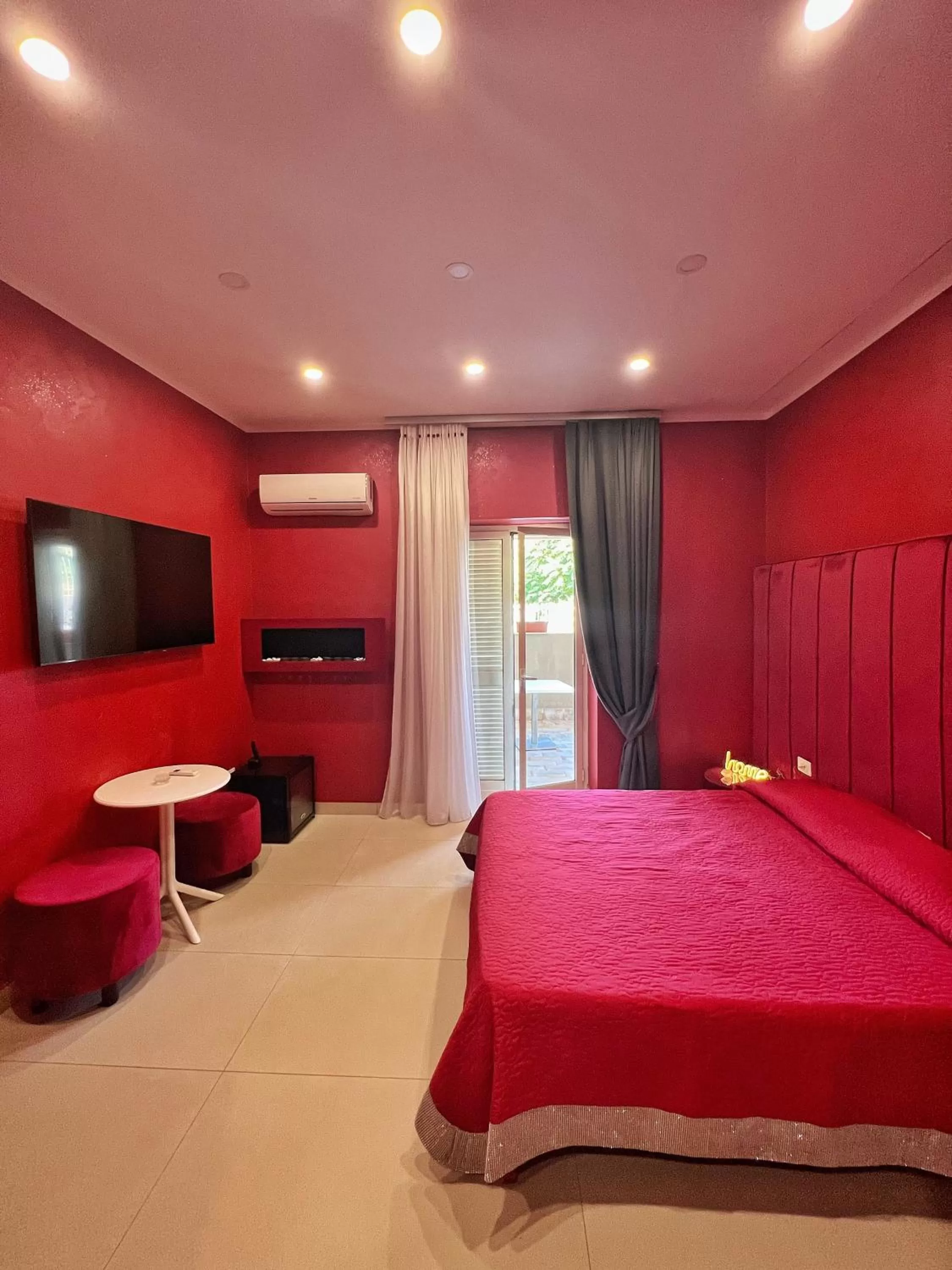 Photo of the whole room in Hotel Melydà