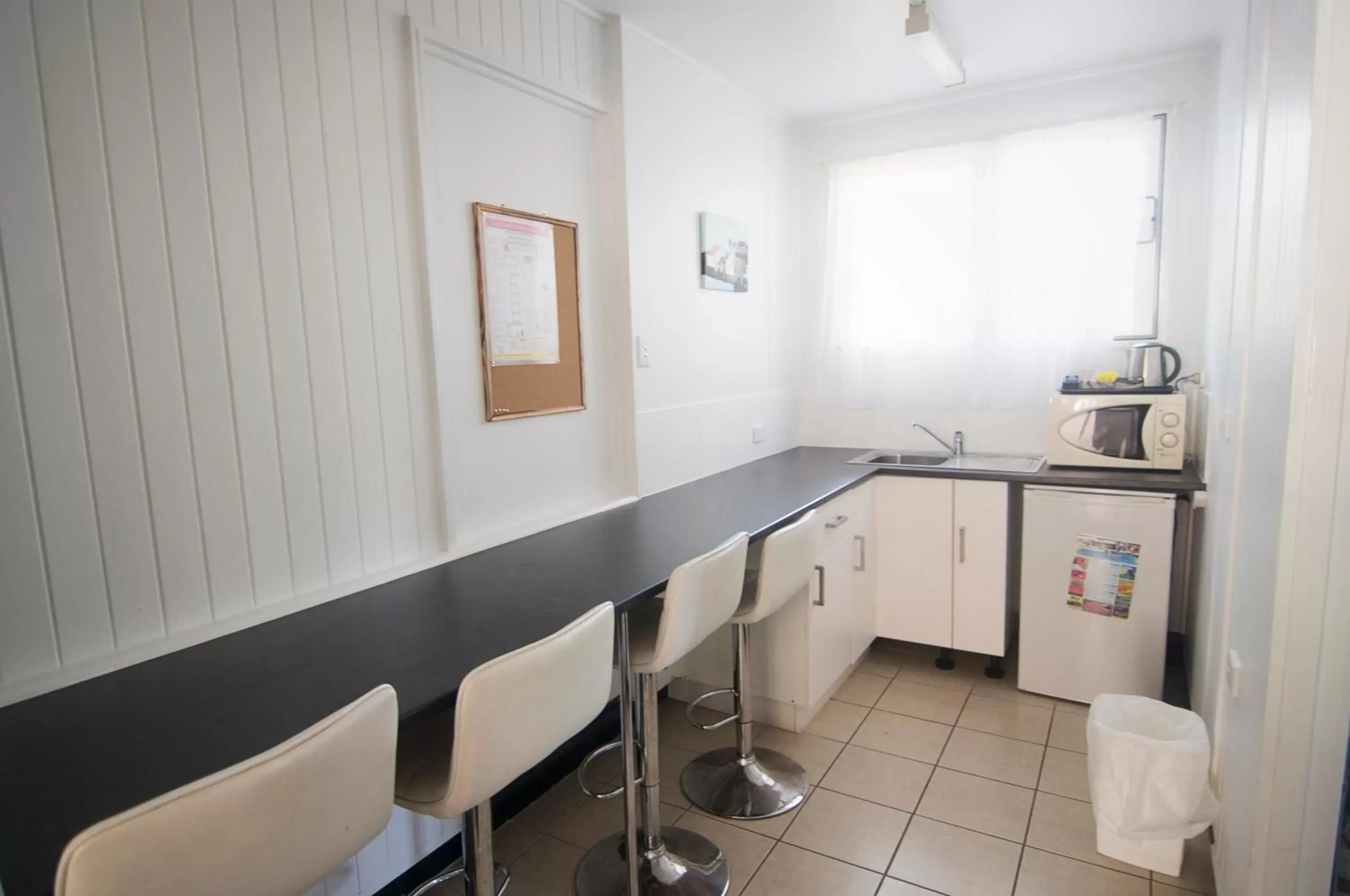 Cool Palms Motel Cool Palms Motel