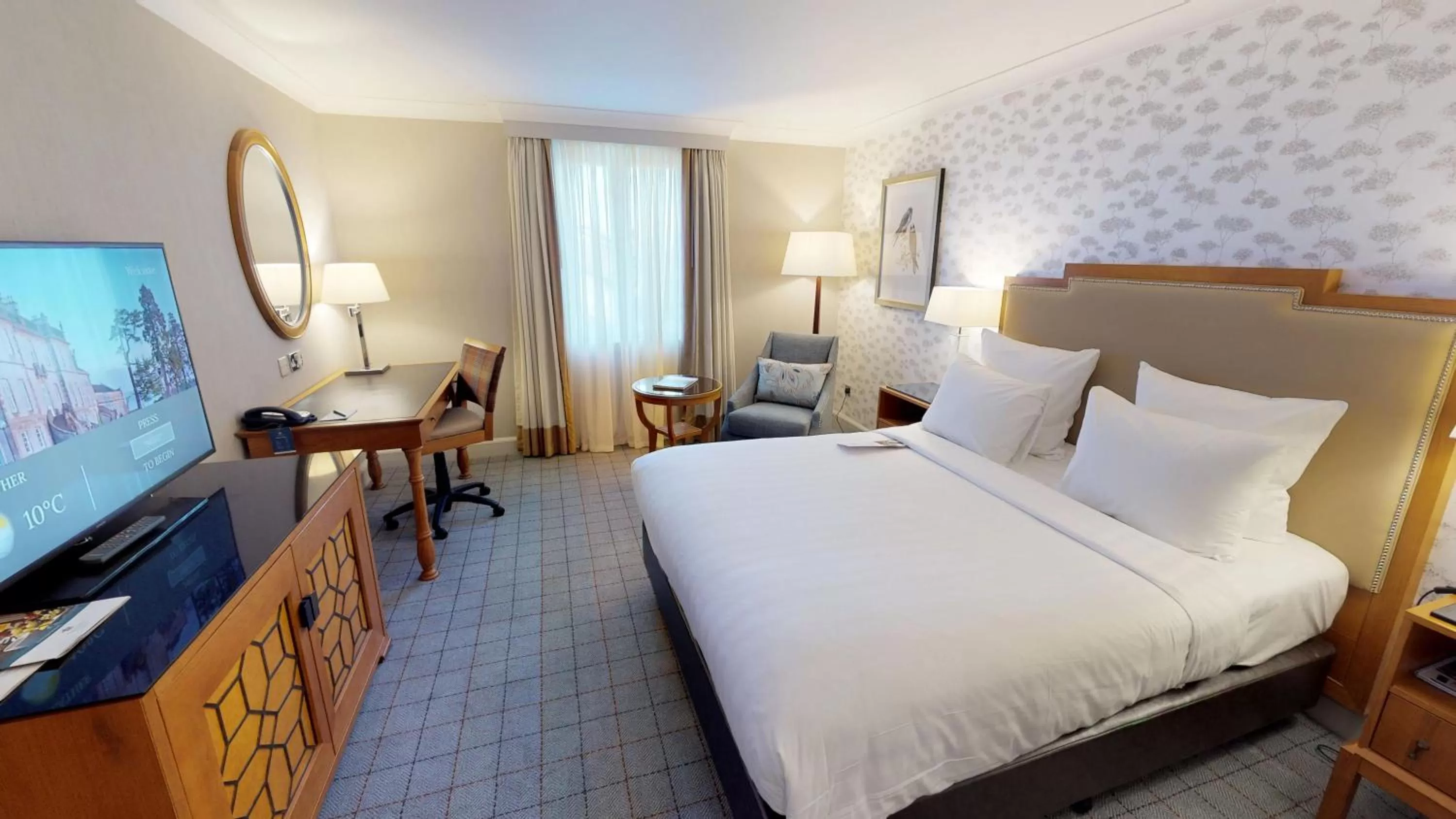 Photo of the whole room, Bed in Dalmahoy Hotel & Country Club