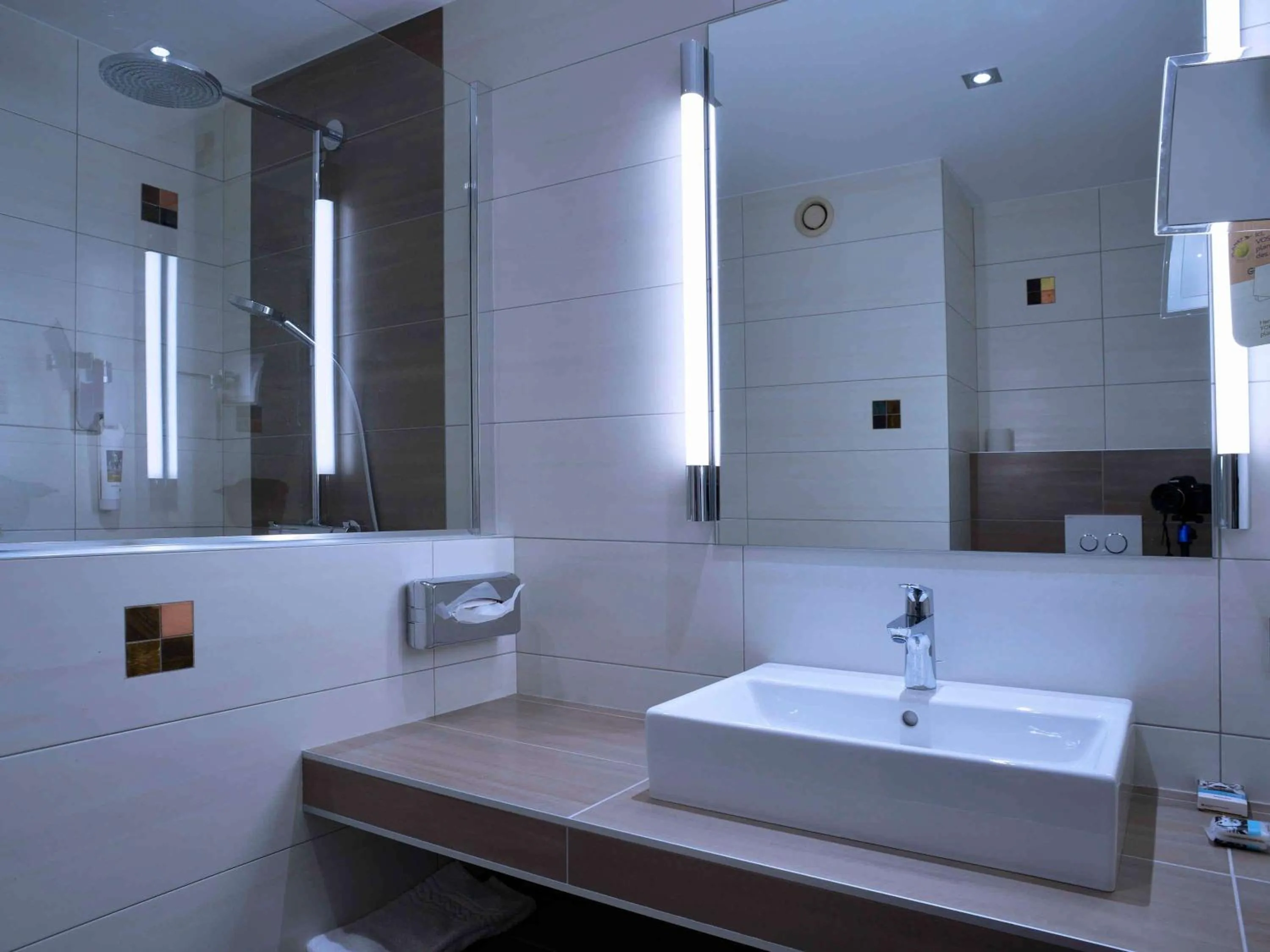 Photo of the whole room in Mercure Montpellier Centre Comédie