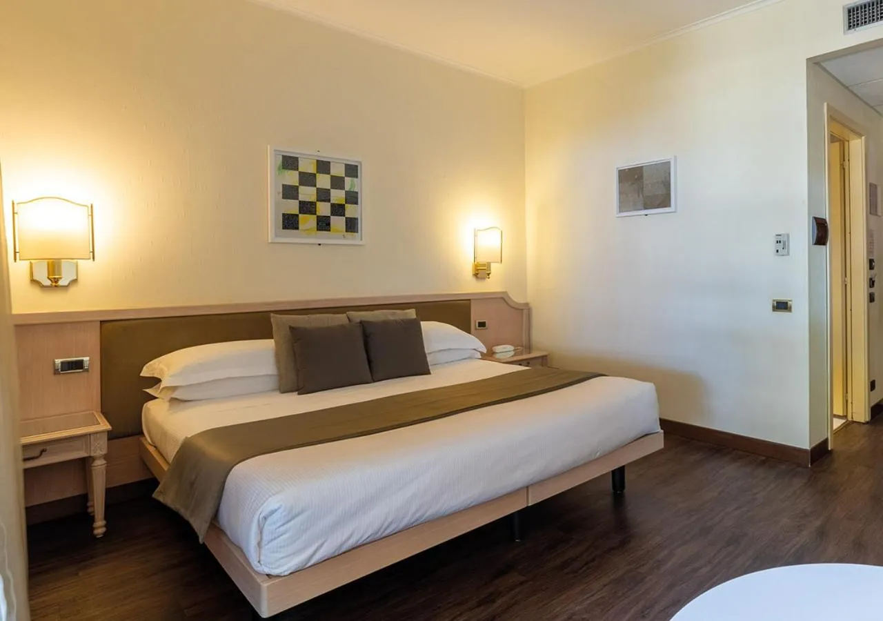 Photo of the whole room, Bed in Hotel Salus Terme - Adults Only