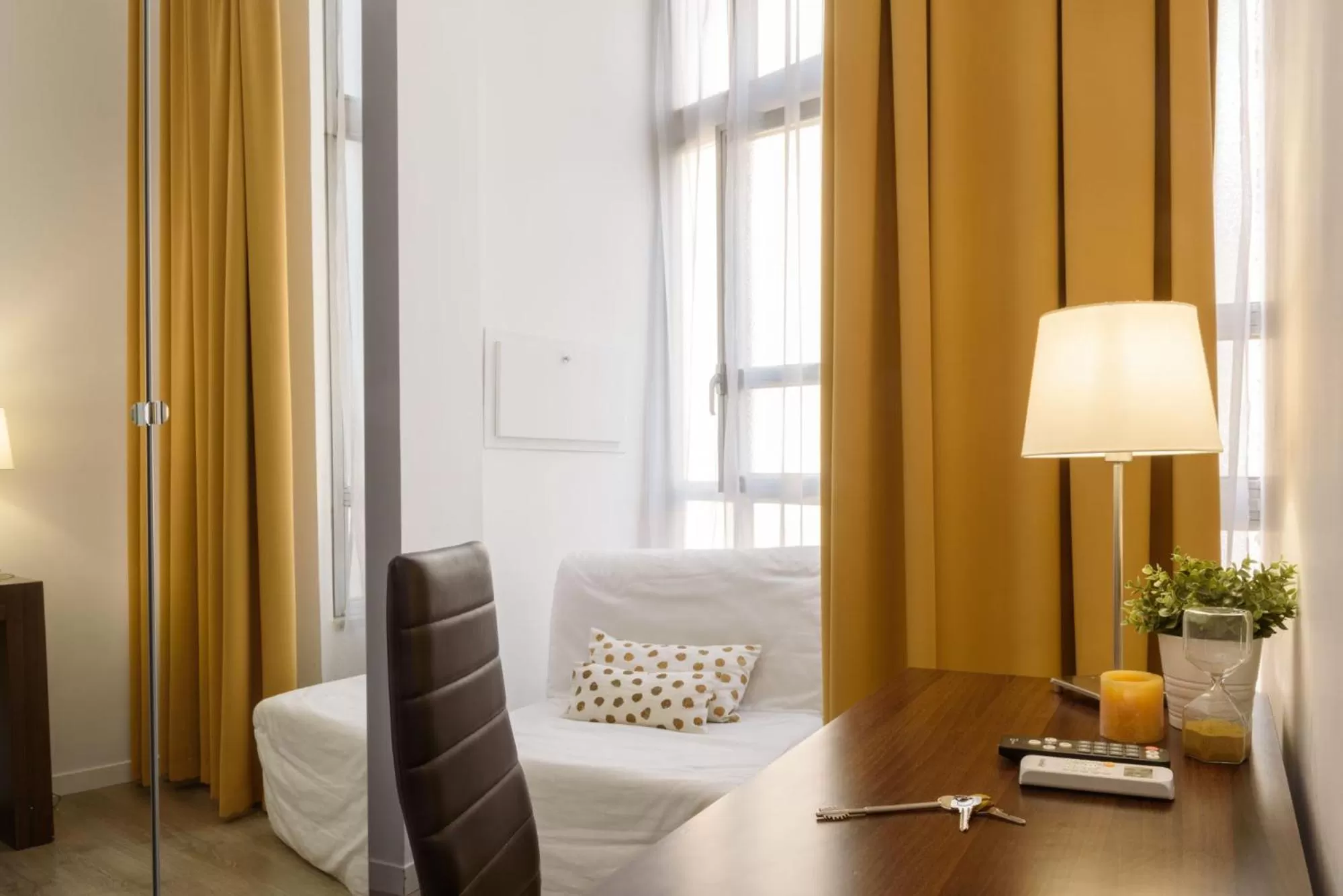 Bed in Domus Angioina