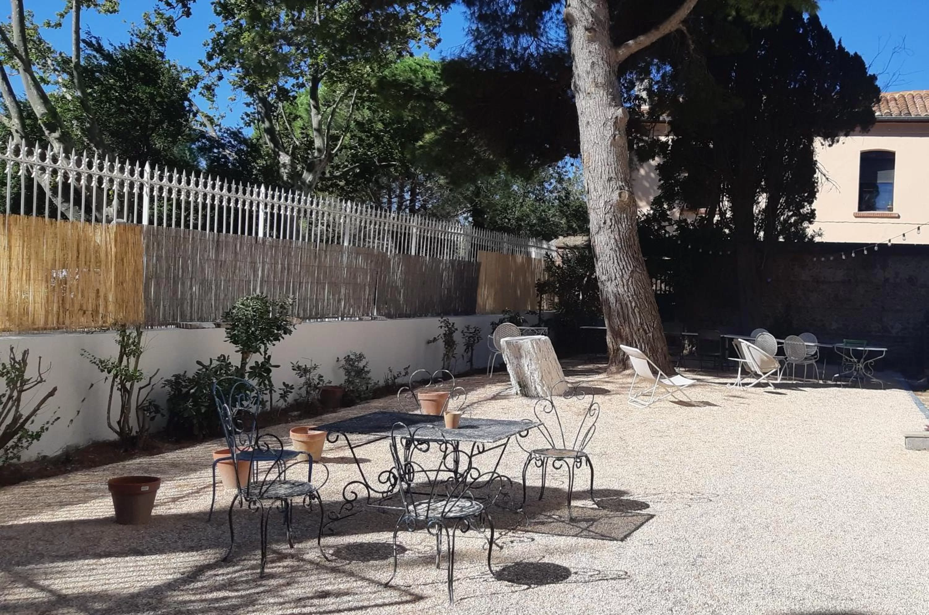 Garden in Mas Palegry côté terrasse