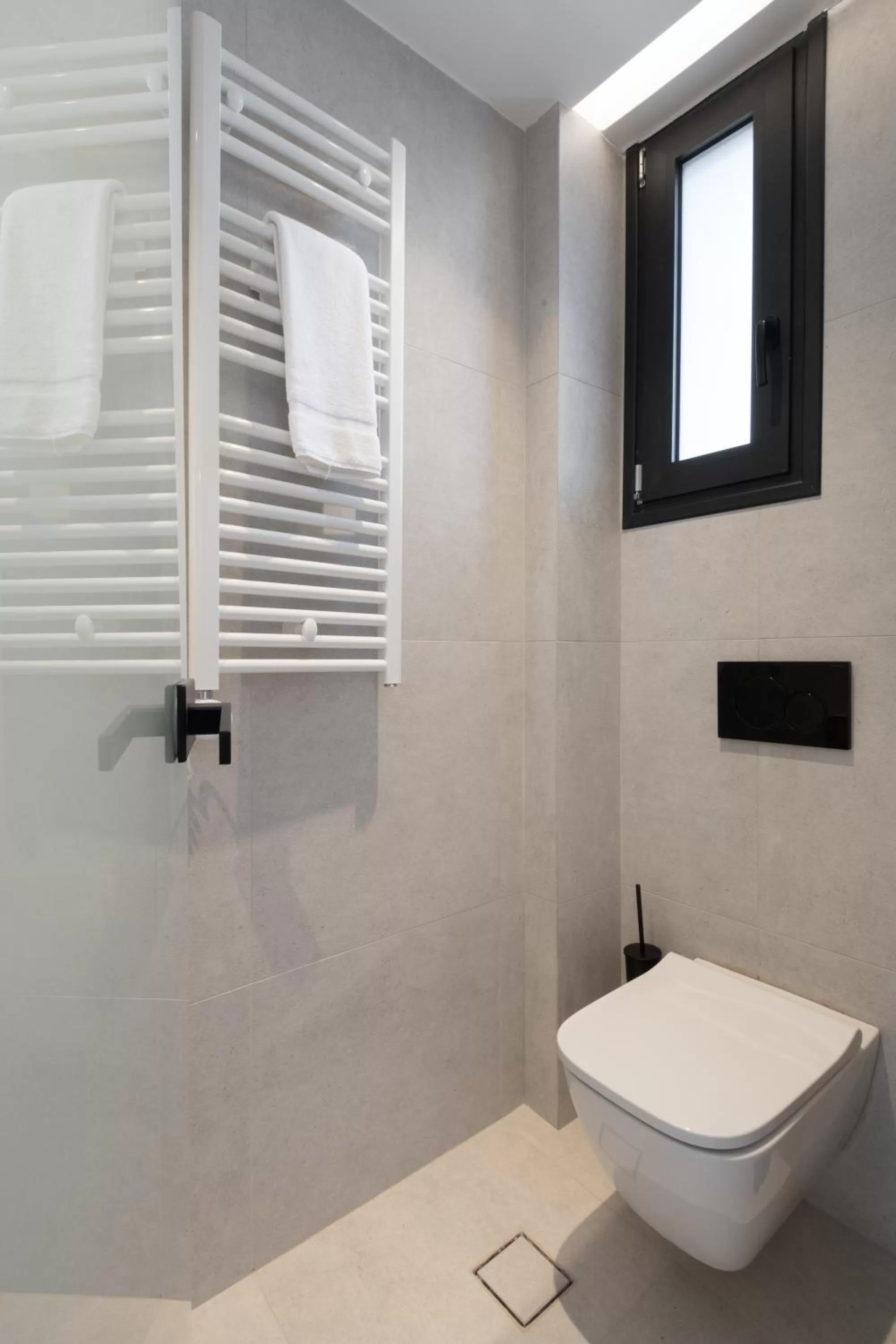 Toilet in Incanto Boutique Suites - Neos Kosmos