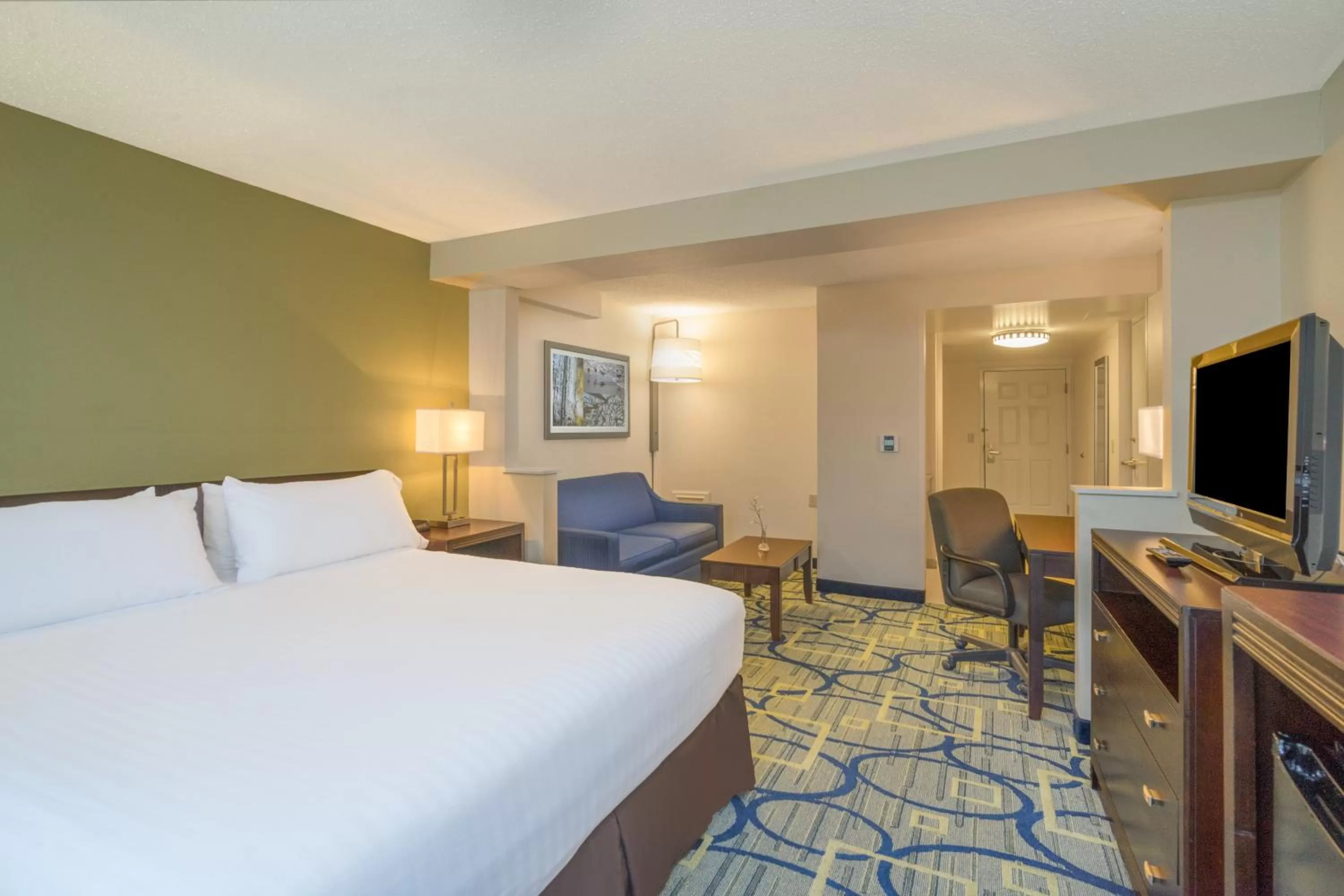 Photo of the whole room, Bed in Holiday Inn Express Hotel & Suites Easton by IHG