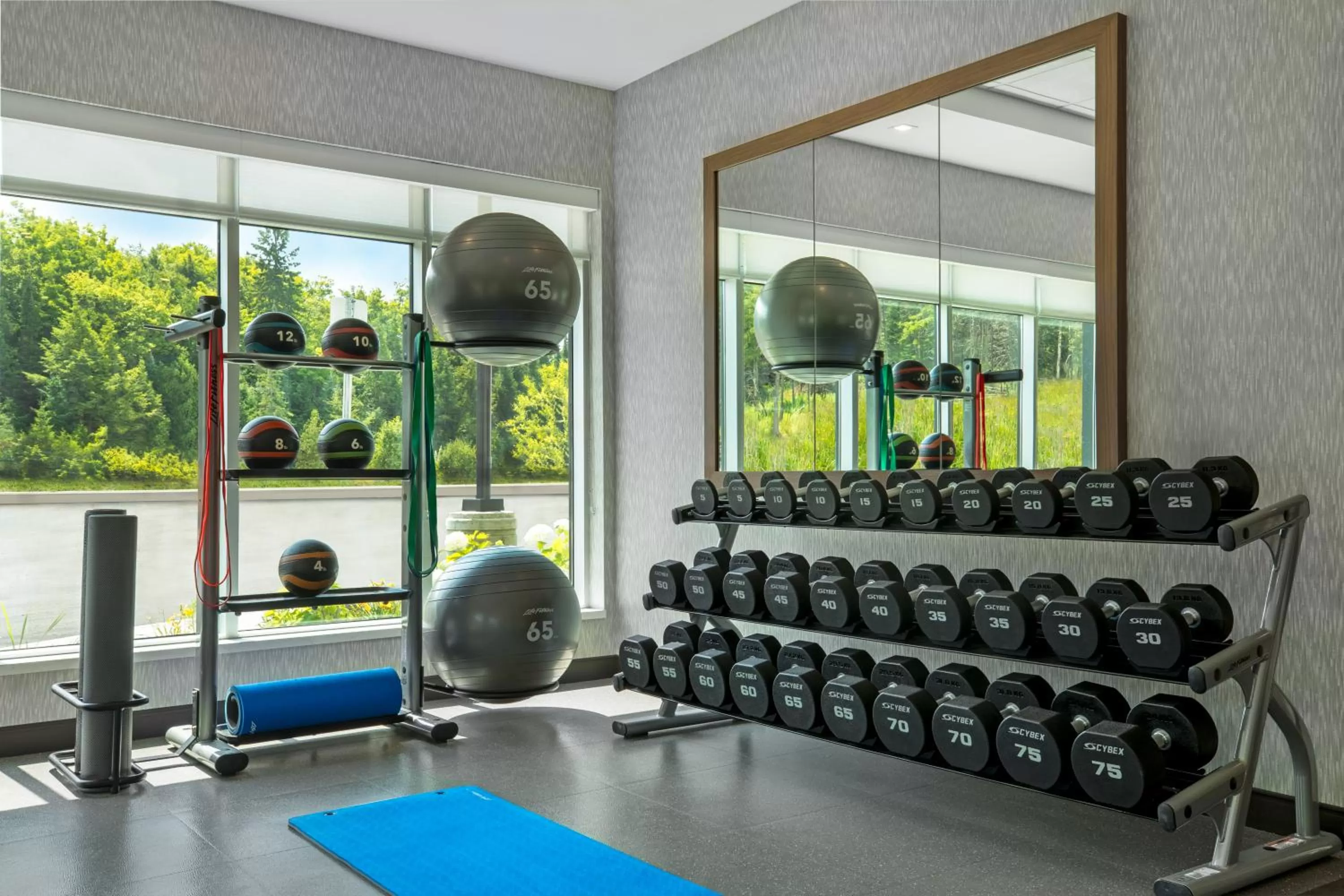 Fitness centre/facilities in Home2 Suites By Hilton Huntsville