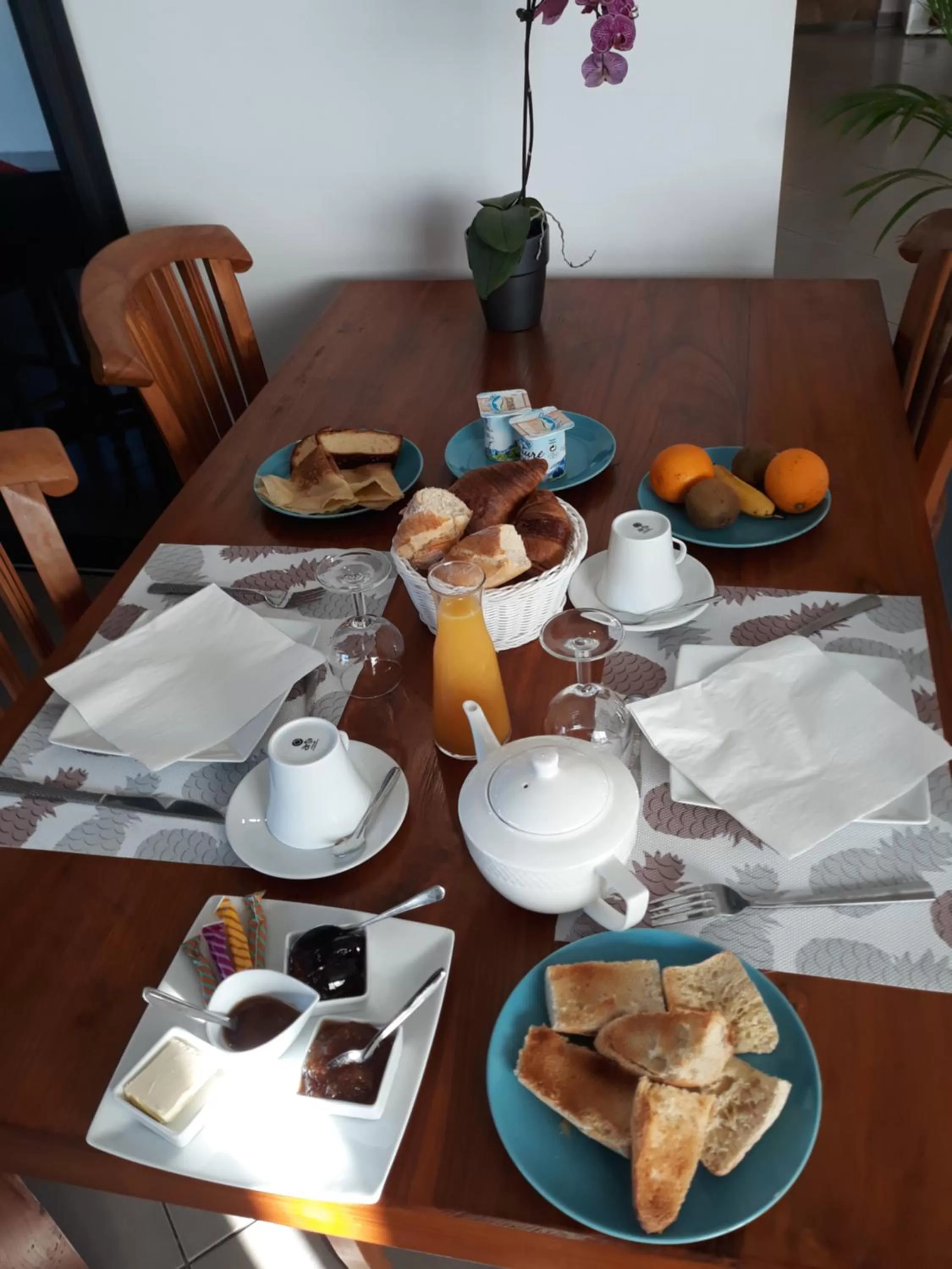 Breakfast in Villa Belza et SPA