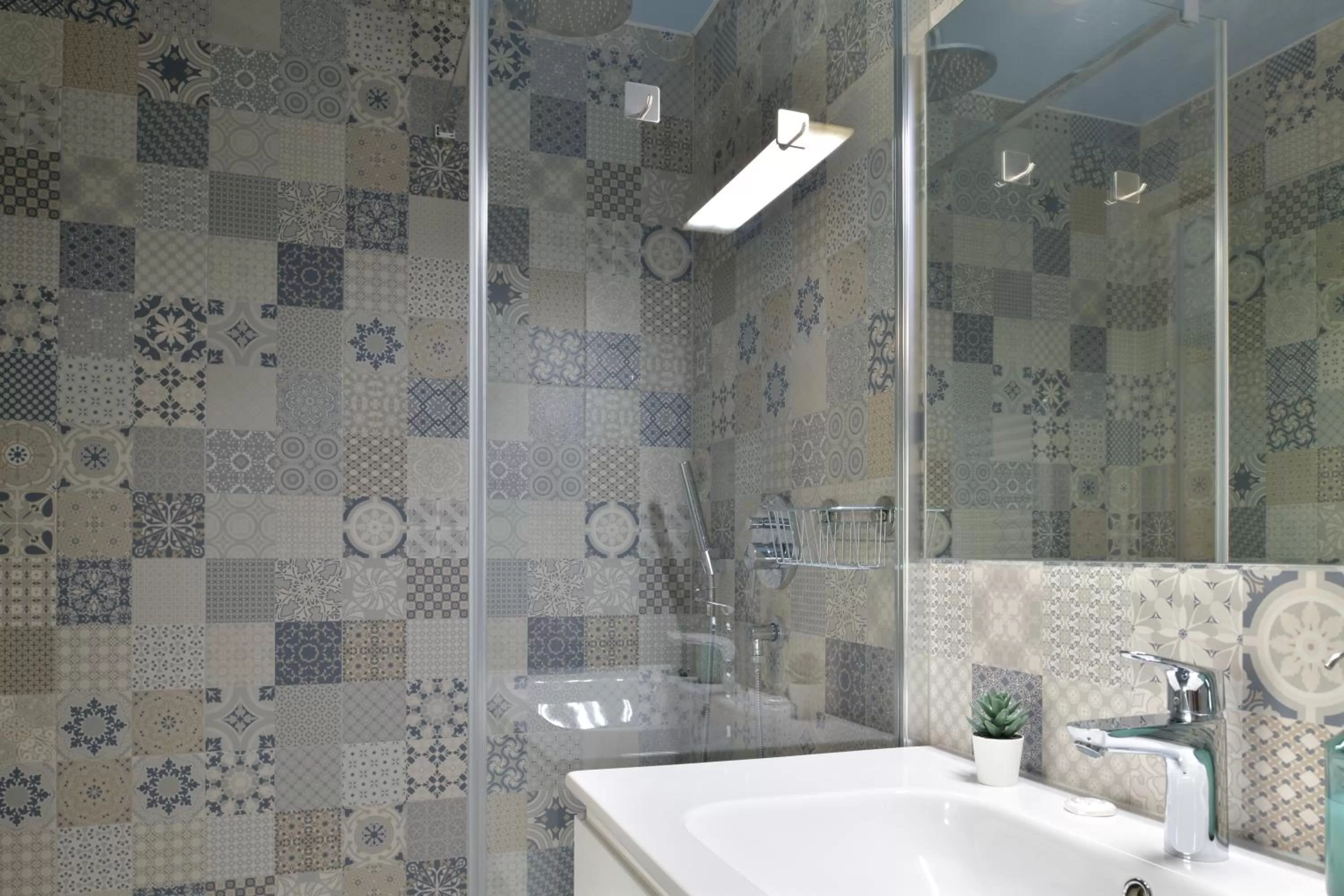 Shower in Villa Tatjana