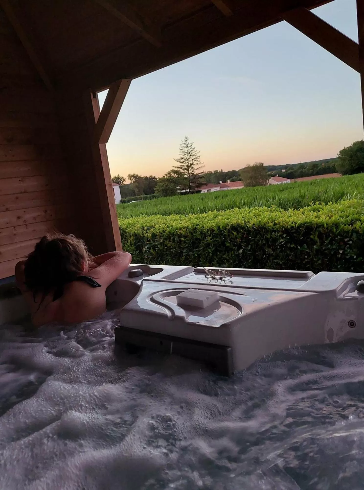 Hot Tub in Le Mareuillais Hotel-Restaurant