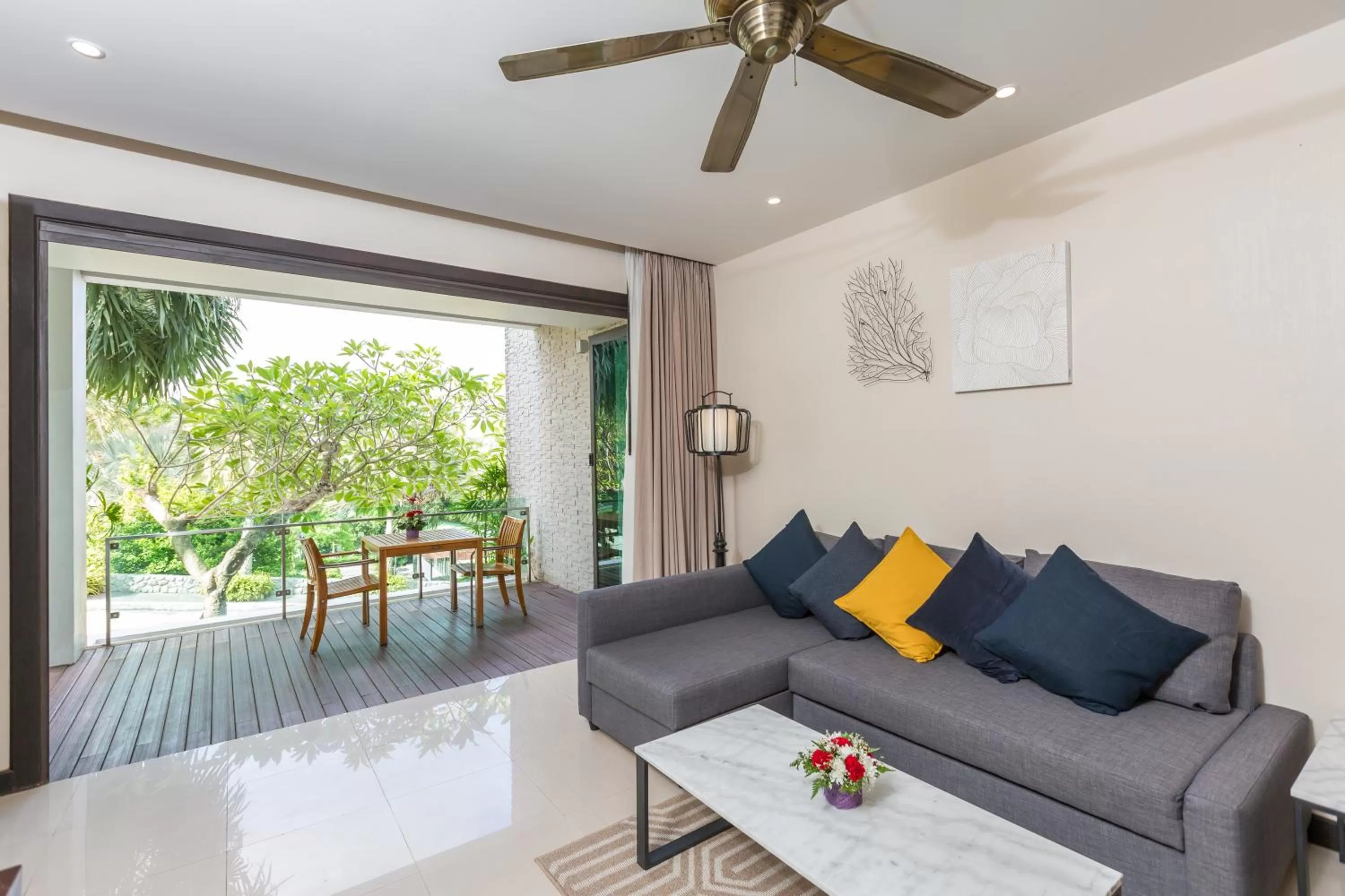 Living room in Wyndham Sea Pearl Resort, Phuket
