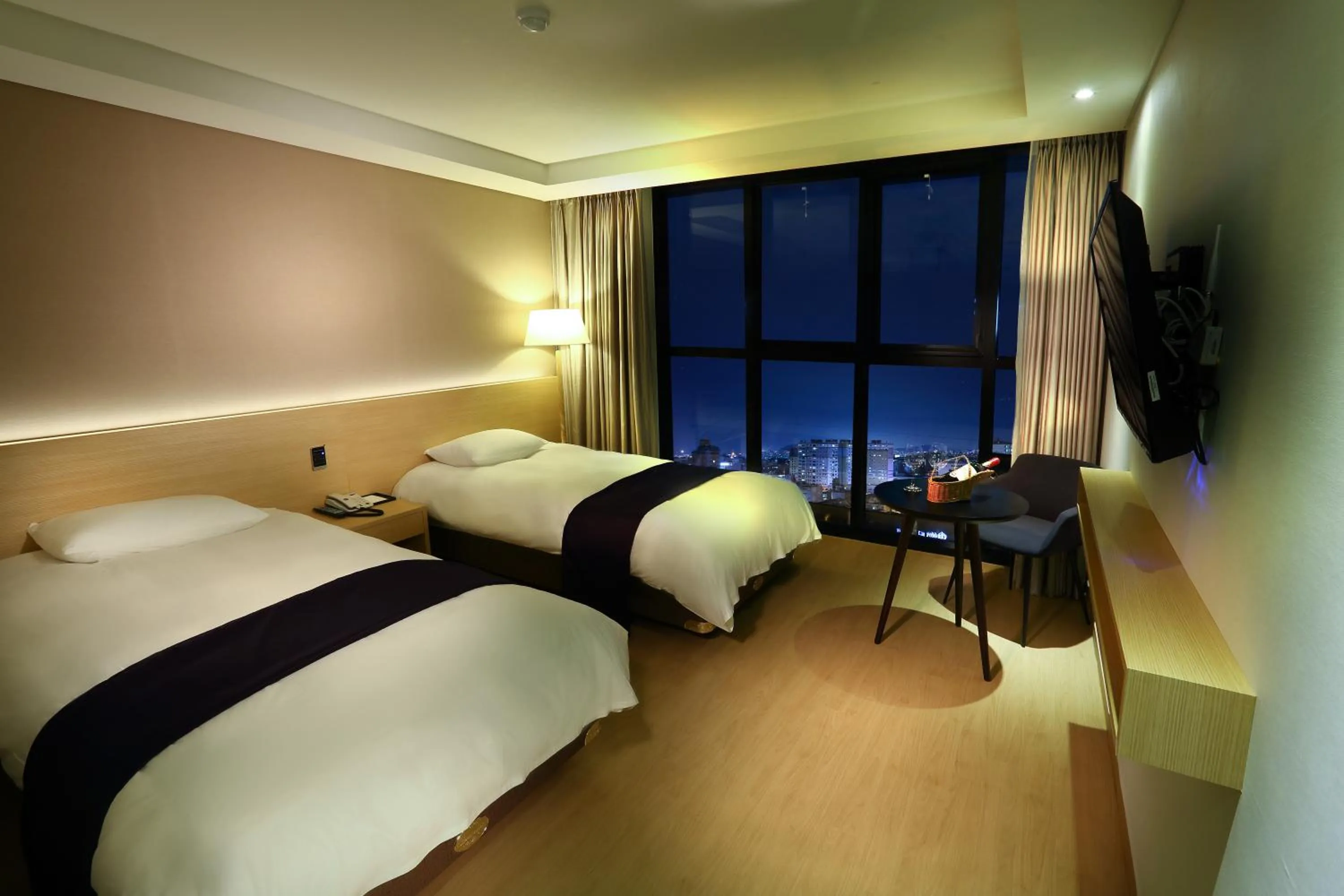 Bedroom, Bed in Hotel The One