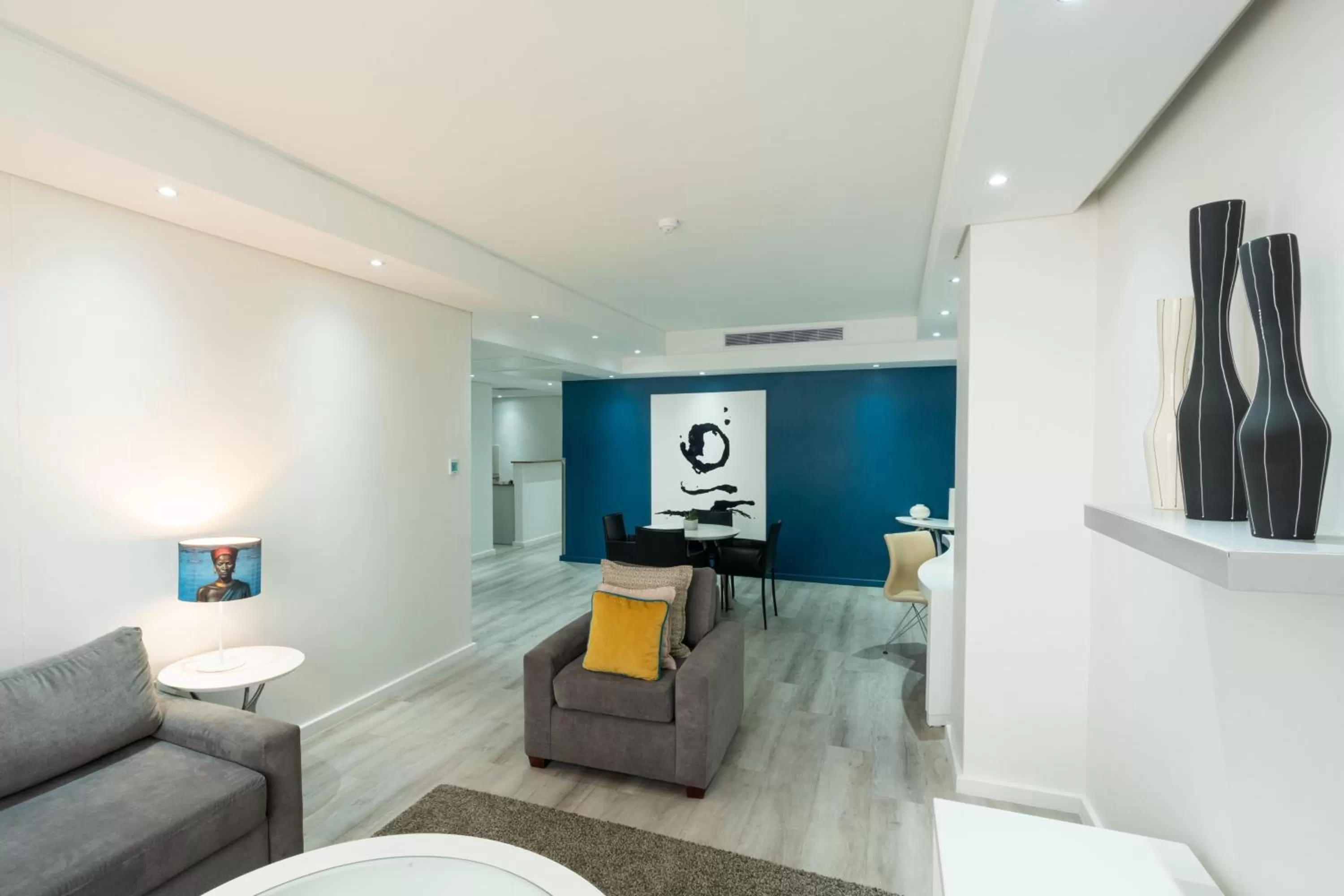 Living room, Bed in Protea Hotel by Marriott Cape Town North Wharf